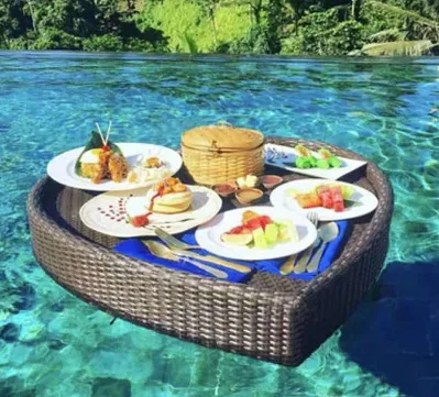 Heart Round Restaurant Hotel Custom Brunch Breakfast Food Drinks Serving Trays Swimming Pool Rattan Tray Floating Tray For Pool