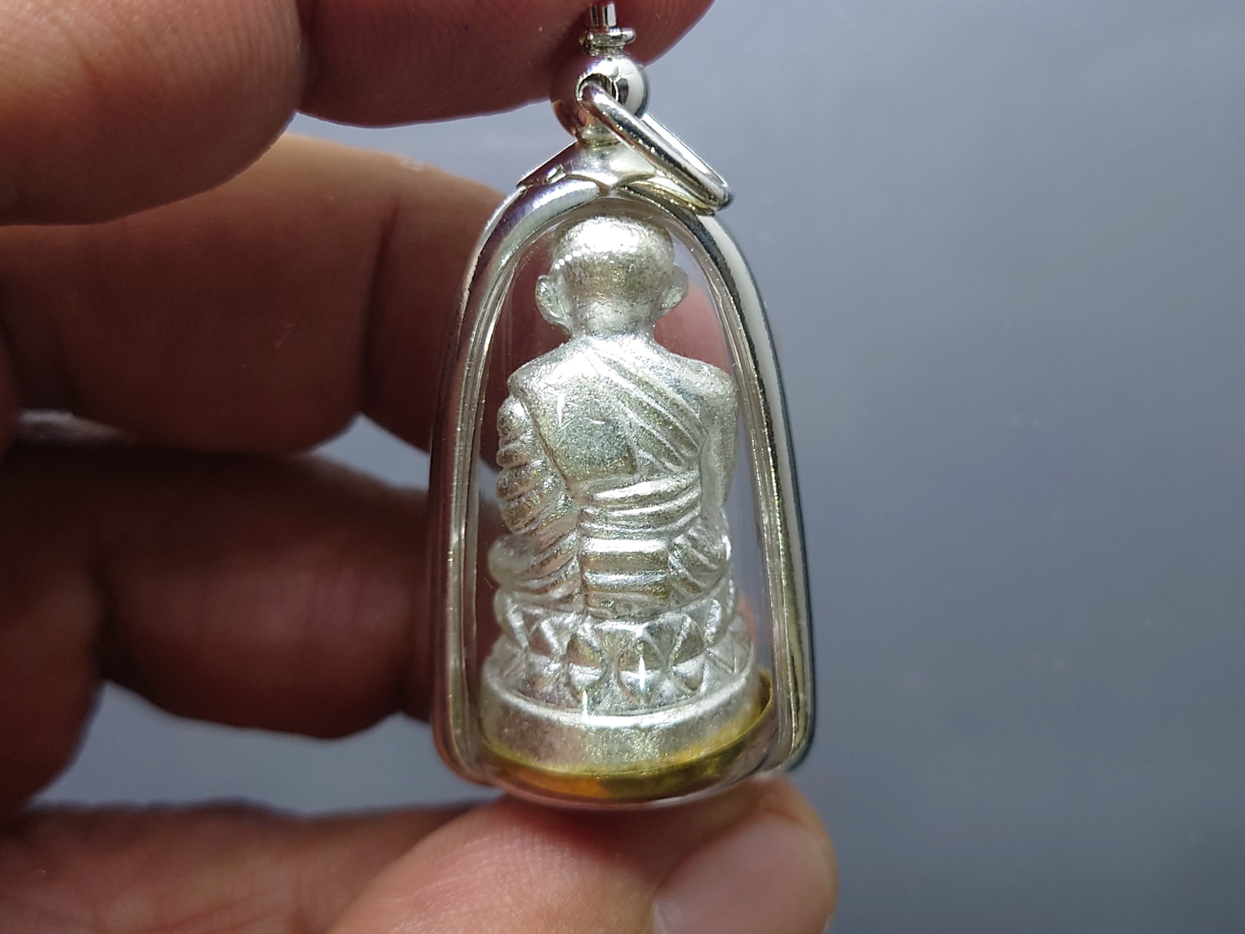 หลวงปู่ทวดพิมพ์บัวรอบ เนื้อนวะพรายเงิน ฐานทองเหลือง 87 พรรษา ญสส วัดบวรนิเวศวิหาร 2543 พร้อมตลับเดิม