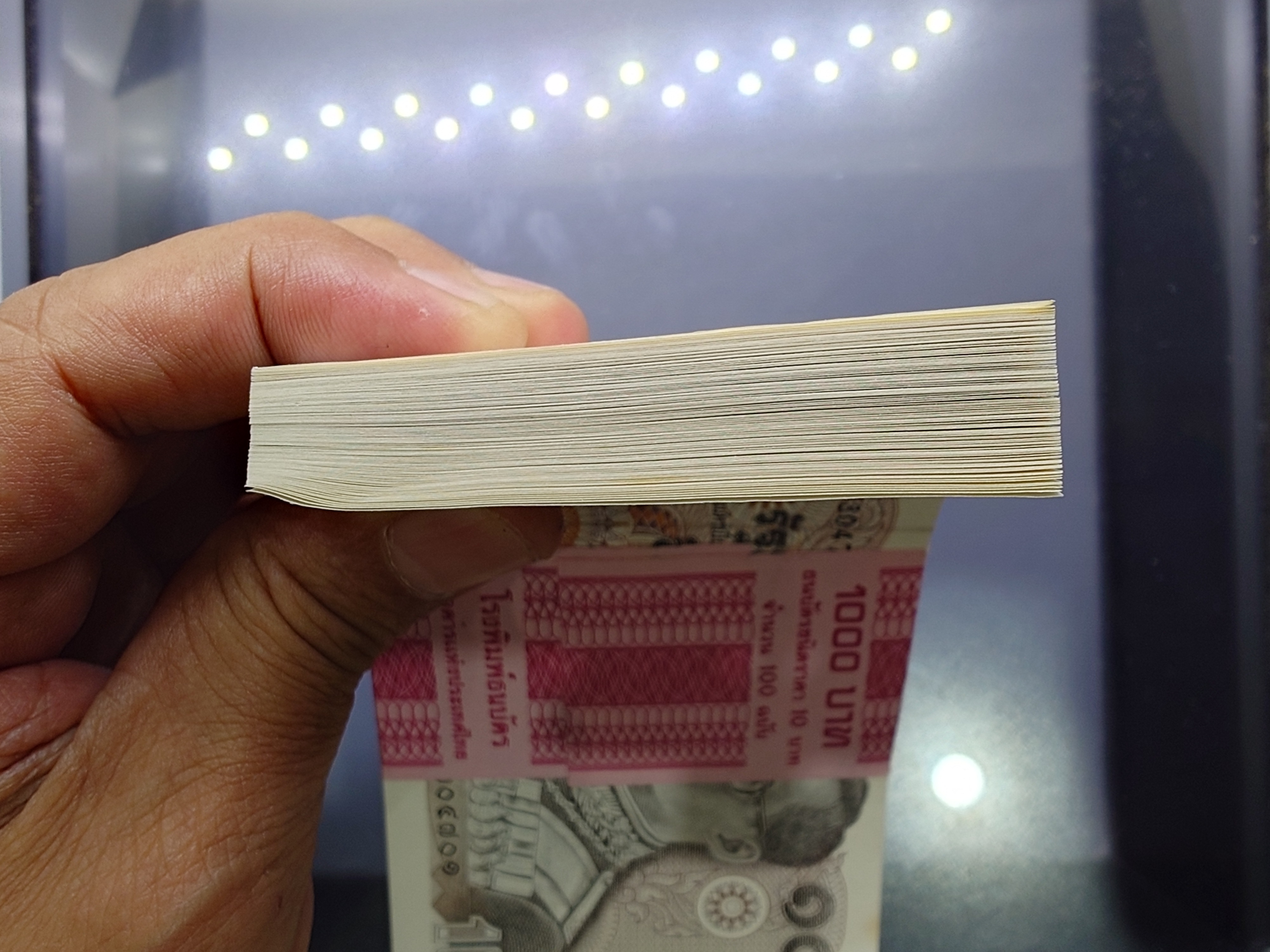 ธนบัตร 10 บาท แบบ 12 (ทรงม้า) ยกแหนบ 100 ใบ เรียงเลข ที่ระลึก 120 ปี ก.คลัง ปี 2538 ไม่ผ่านใช้