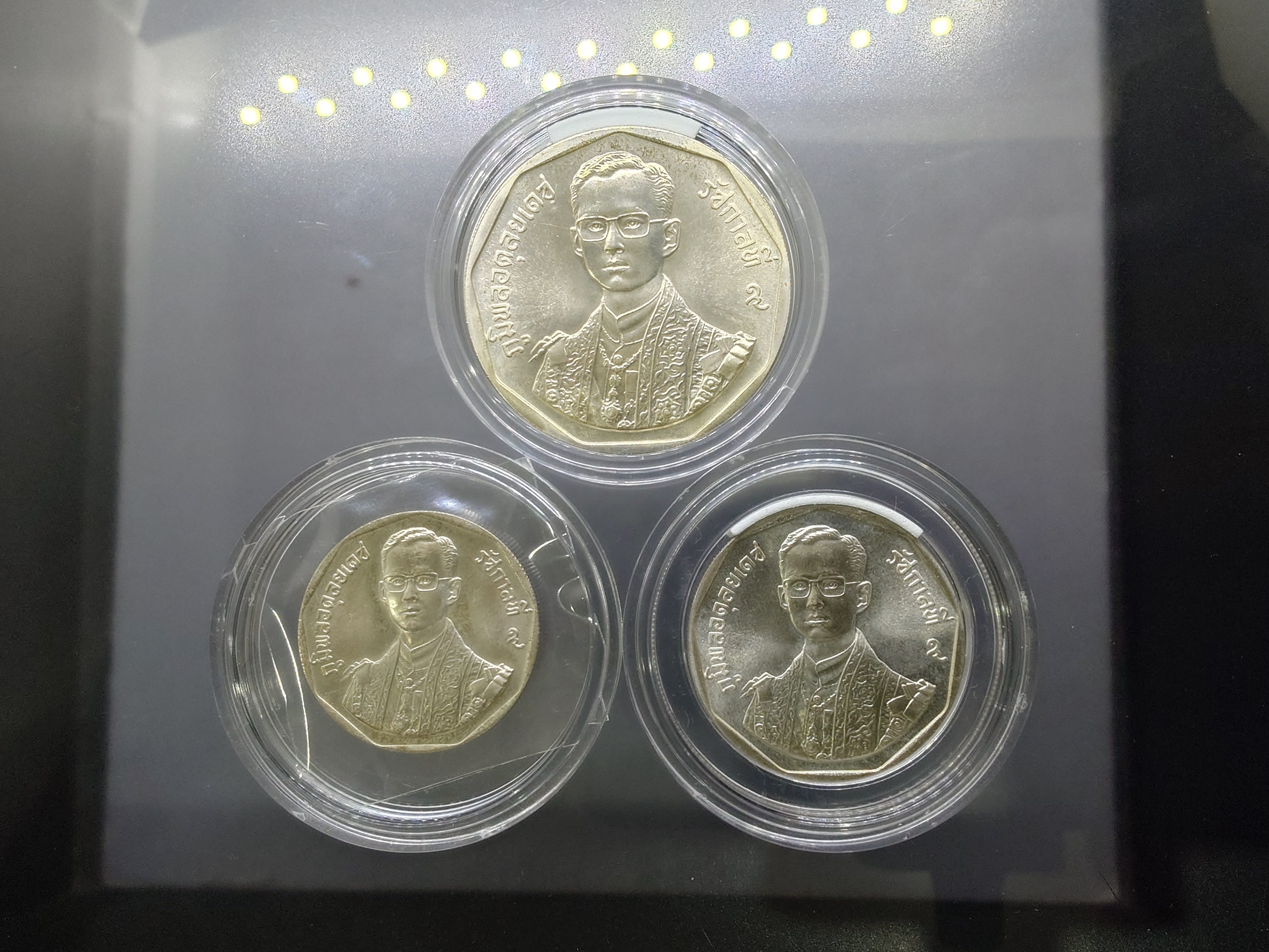 เหรียญเงิน (ครบชุด150-300-600 บาท) รัชมังคลาภิเษก รัชการที่9 ปี2531