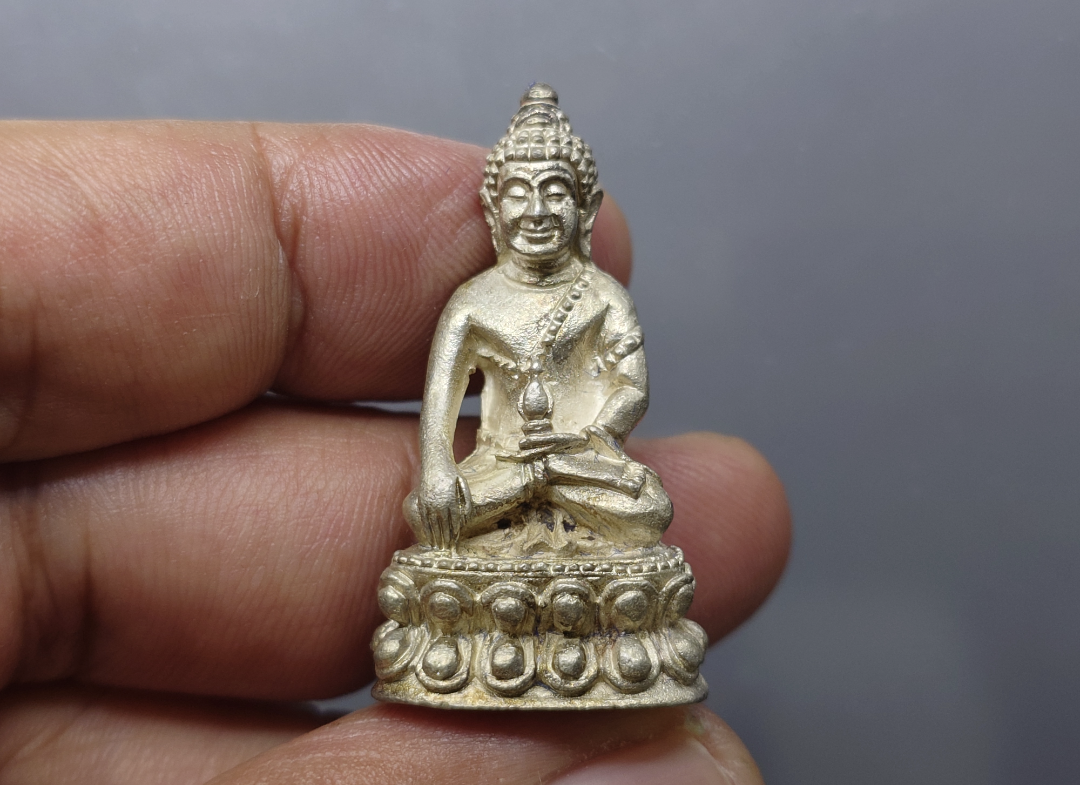 พระกริ่ง ร่มไทร ๘๐ เนื้อเงิน 80 พรรษา ญสส สมเด็จพระญาณสังวร สมเด็จพระสังฆราช วัดบวรนิเวศฯ ปี2536 พร้อมกล่องเดิม