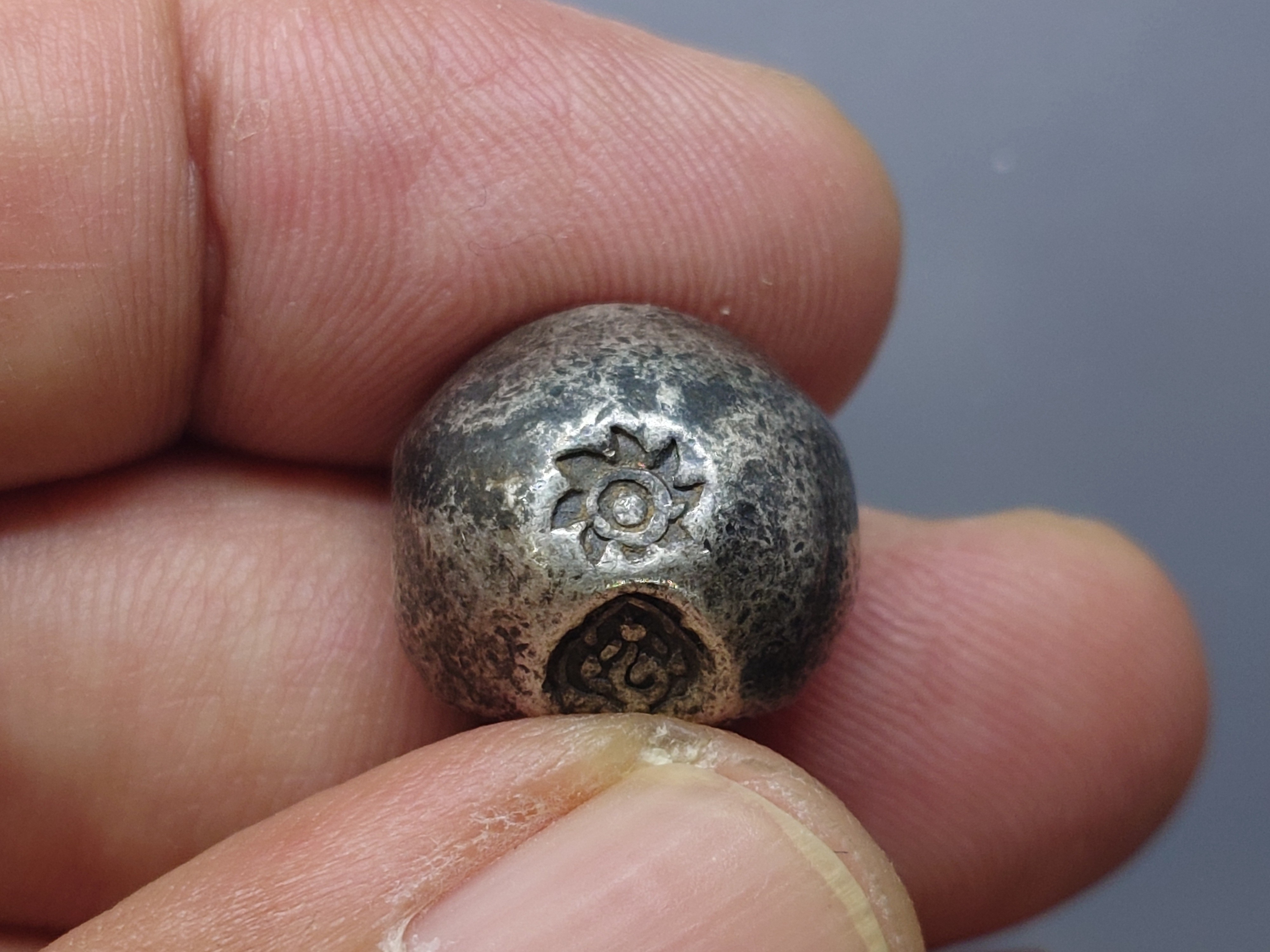 พดด้วง ขนาด 1 บาท ตราอุณาโลม รัชการที่ 1 น้ำหนักดี สภาพสวย