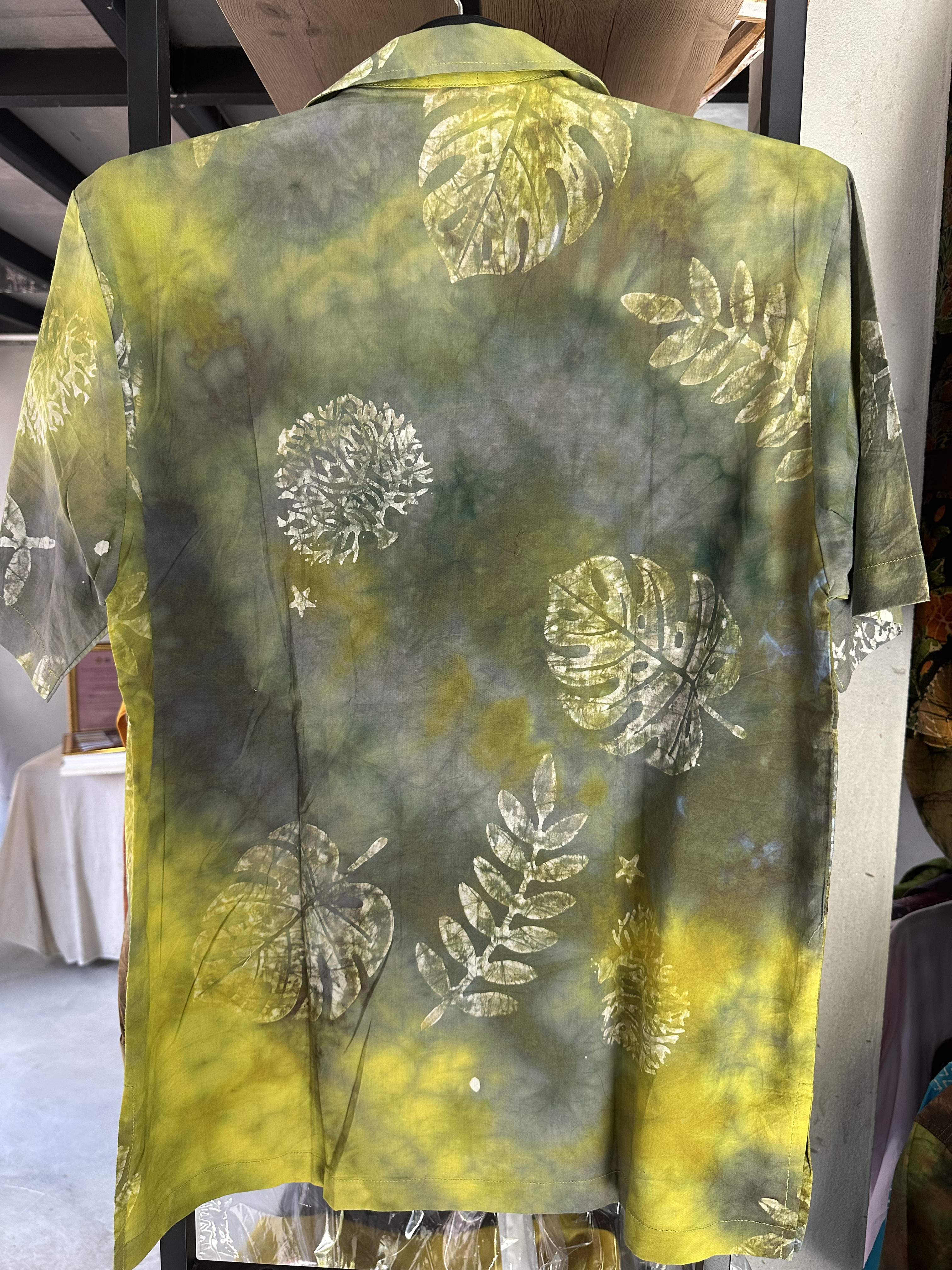 เสื้อฮาวายบาติก