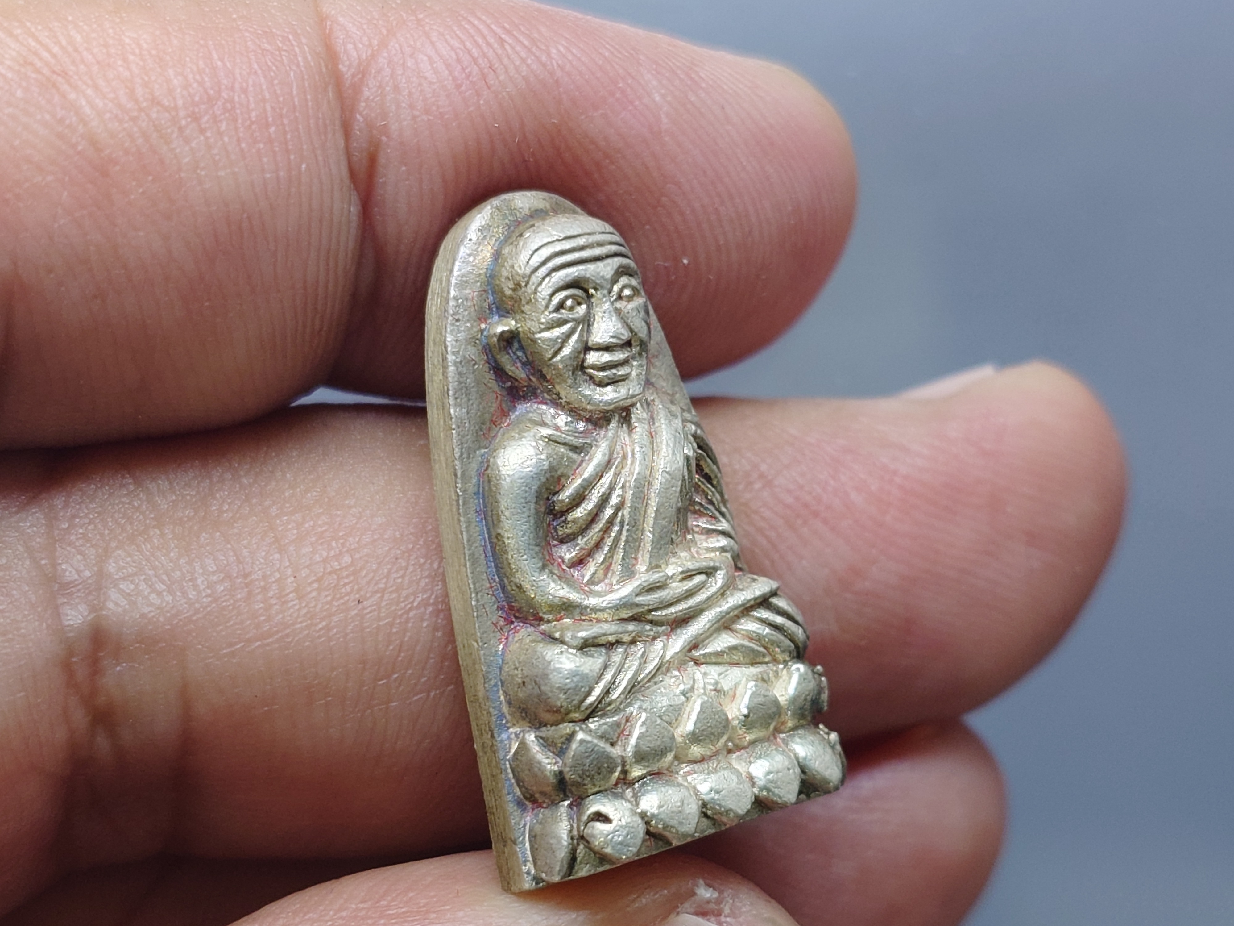 หลวงปู่ทวด สามีราโม รุ่นรัตนรังศรี (ชุดเนื้อเงิน นวะ ทองแดง) วัดช้างให้ พ.ศ.2541 พร้อมกล่องเดิม