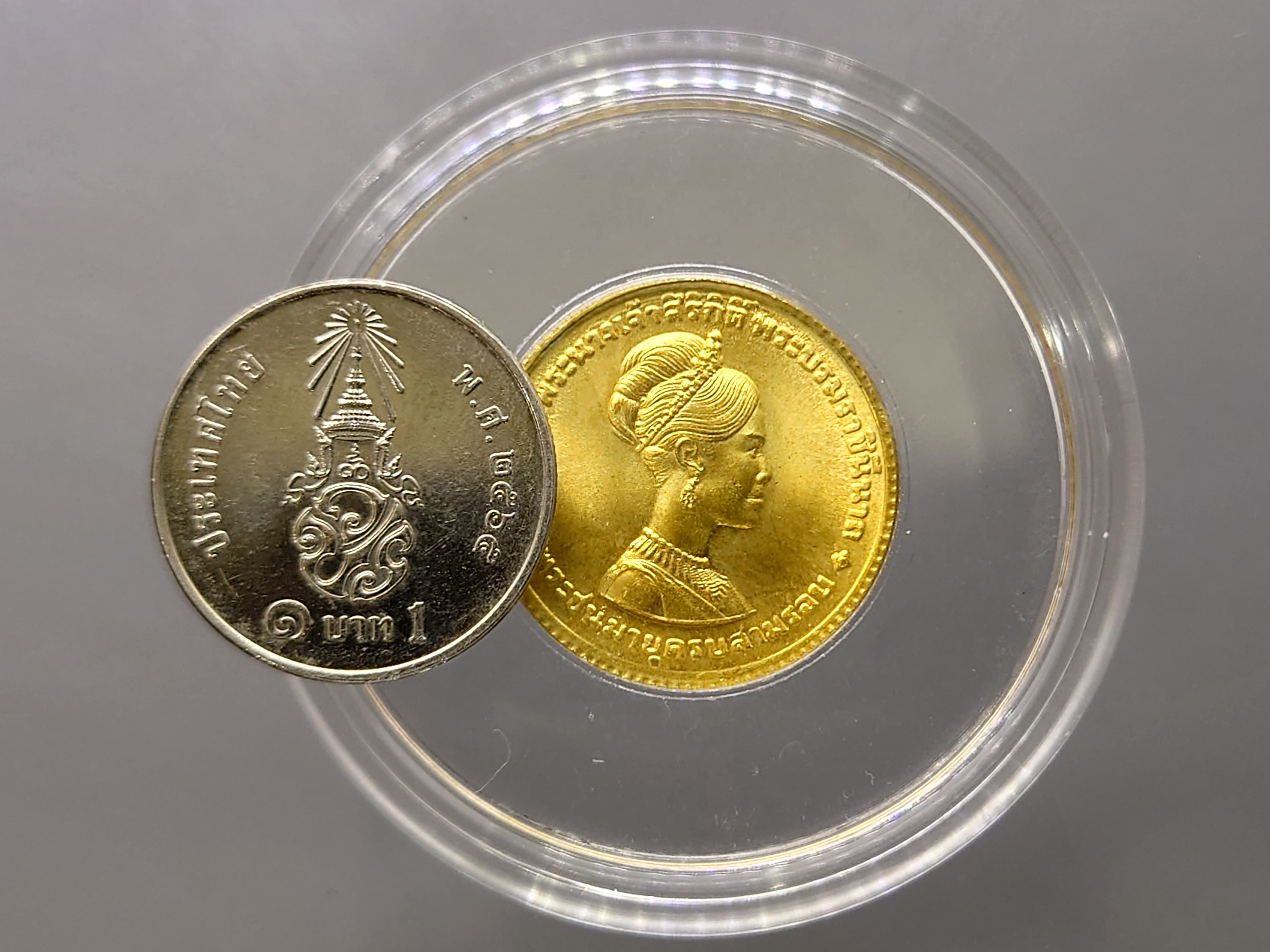 เหรียญทองคำ 300 บาท (หนัก 2 สลึง) ที่ระลึกเฉลิมพระชนมายุครบ 3 รอบ ราชินี (พระพันปีหลวง) ปี2511 สภาพสวย