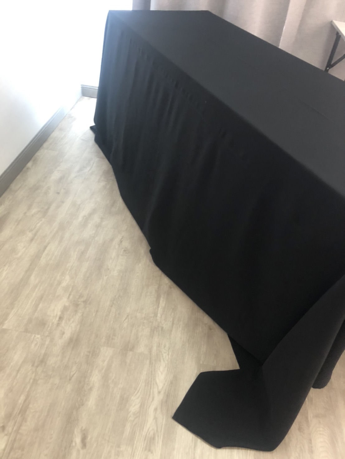 ผ้าคลุมโต๊ะแบบปล่อยชาย ขนาด 1.2 เมตร ไม่สกรีนโลโก้ - สีดำ