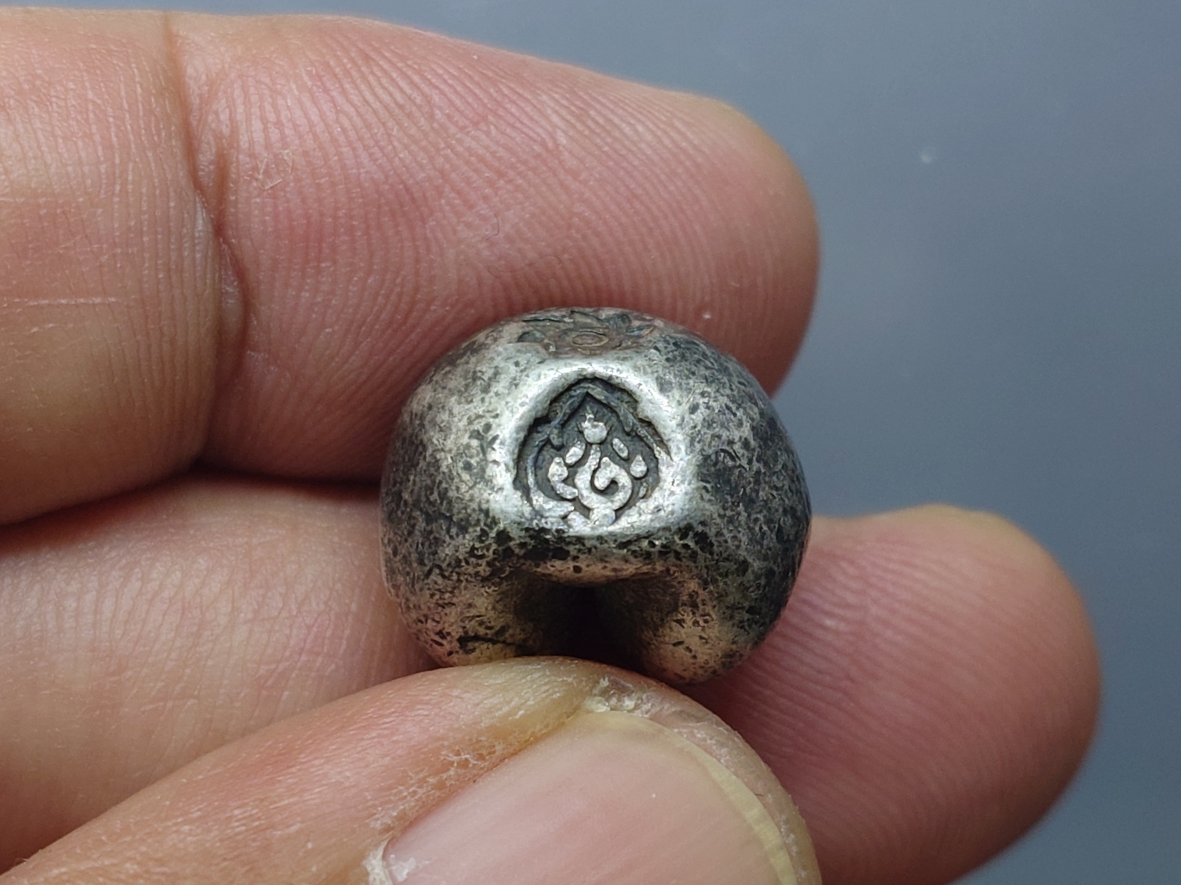 พดด้วง ขนาด 1 บาท ตราอุณาโลม รัชการที่ 1 น้ำหนักดี สภาพสวย