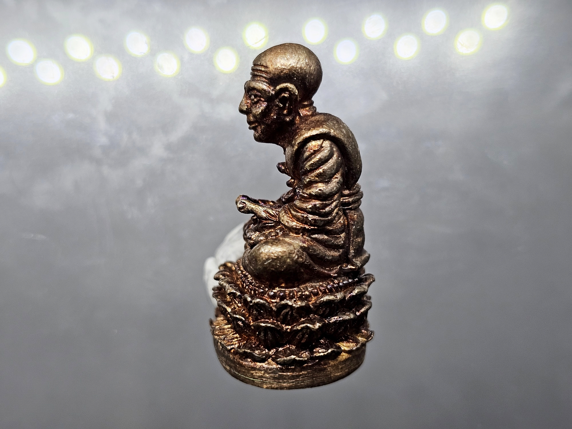 หลวงปู่ทวดนิ้วกระดก บรรจุกริ่ง ญสส. อนันตทรัพย์ เนื้อสัมฤทธิ์ รุ่น 100 ปี สมเด็จพระสังฆราชเจ้า กรมหลวงวชิรญาณสังวร วัดบวรนิเวศฯ ปี2556