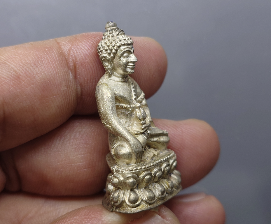 พระกริ่ง ร่มไทร ๘๐ เนื้อเงิน 80 พรรษา ญสส สมเด็จพระญาณสังวร สมเด็จพระสังฆราช วัดบวรนิเวศฯ ปี2536 พร้อมกล่องเดิม