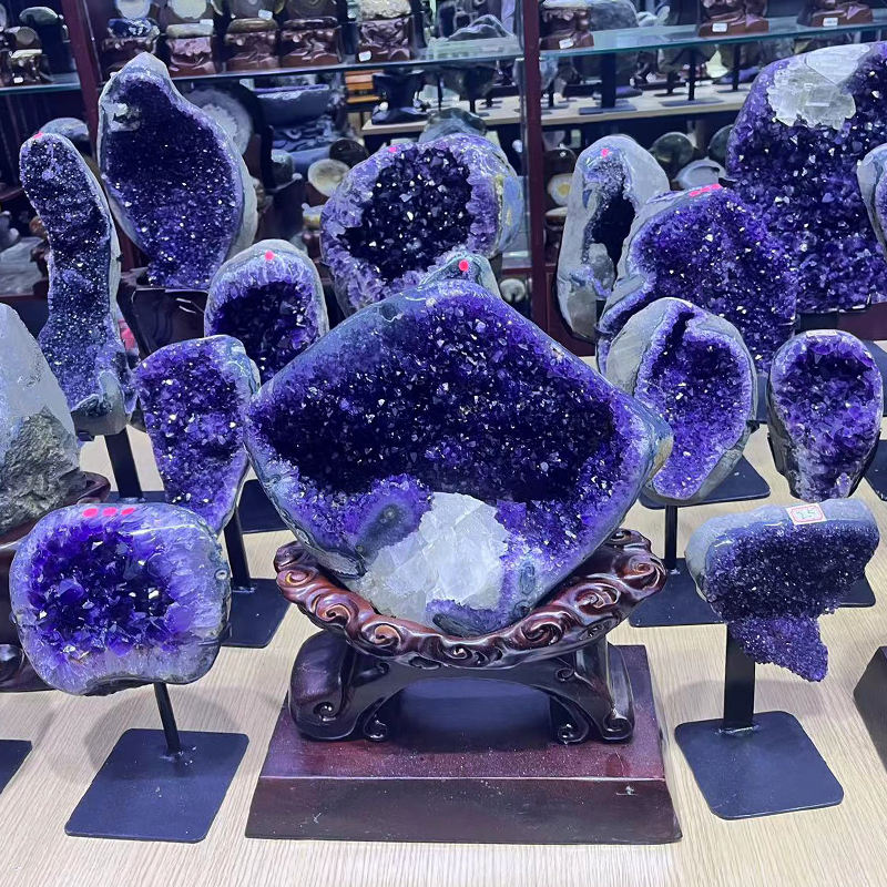 หินเสริมพลังฮวงจุ้ย ก้อนหินอัญมณีคริสตัลอเมทิสต์