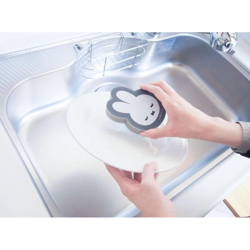 Miffy kitchen spong 4P set ฟองน้ำล้างจานลายมิฟฟี่ 4 ชิ้น จากญี่ปุ่น - Okato
