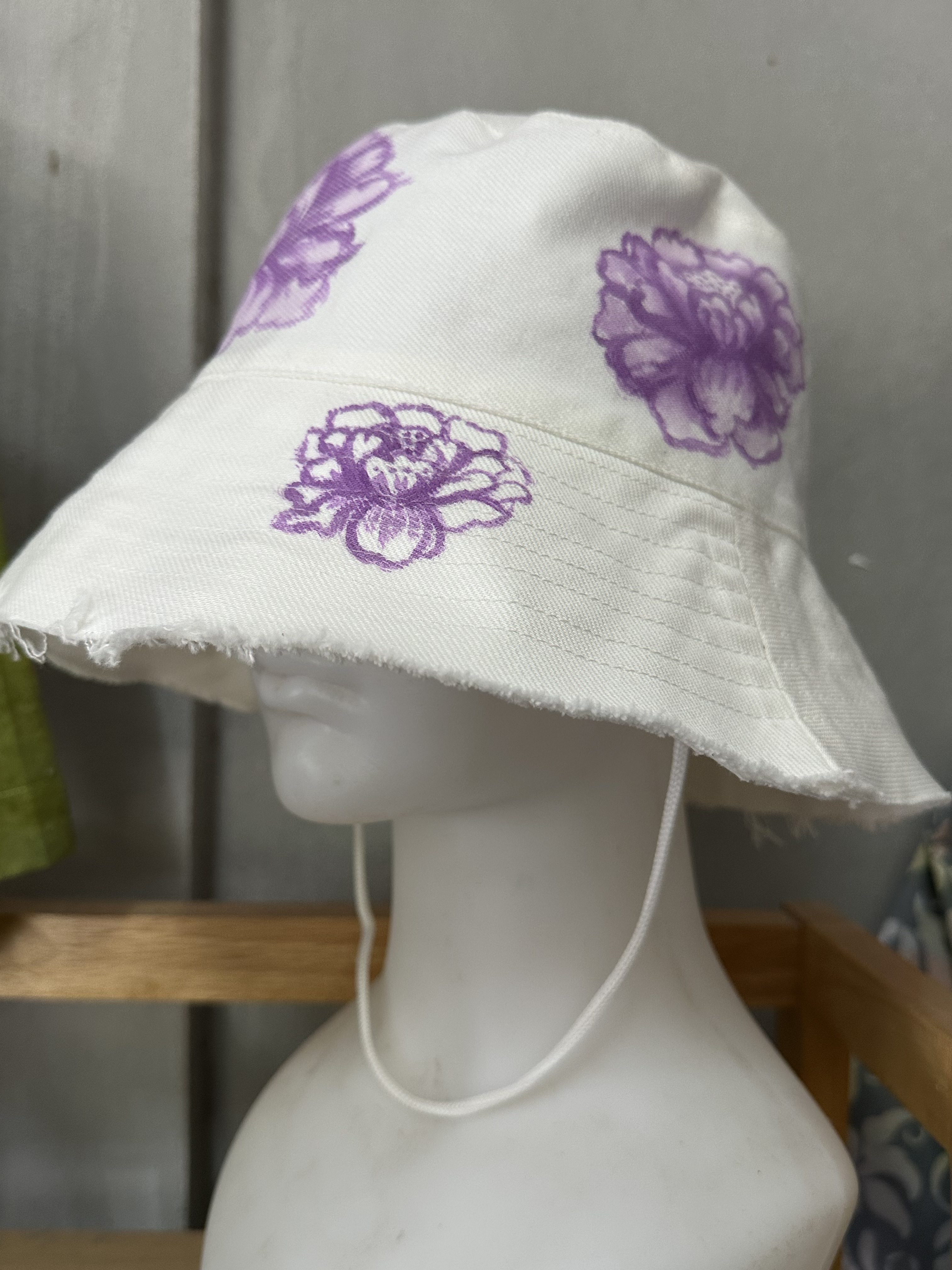 หมวกบักเก็ตบาติก