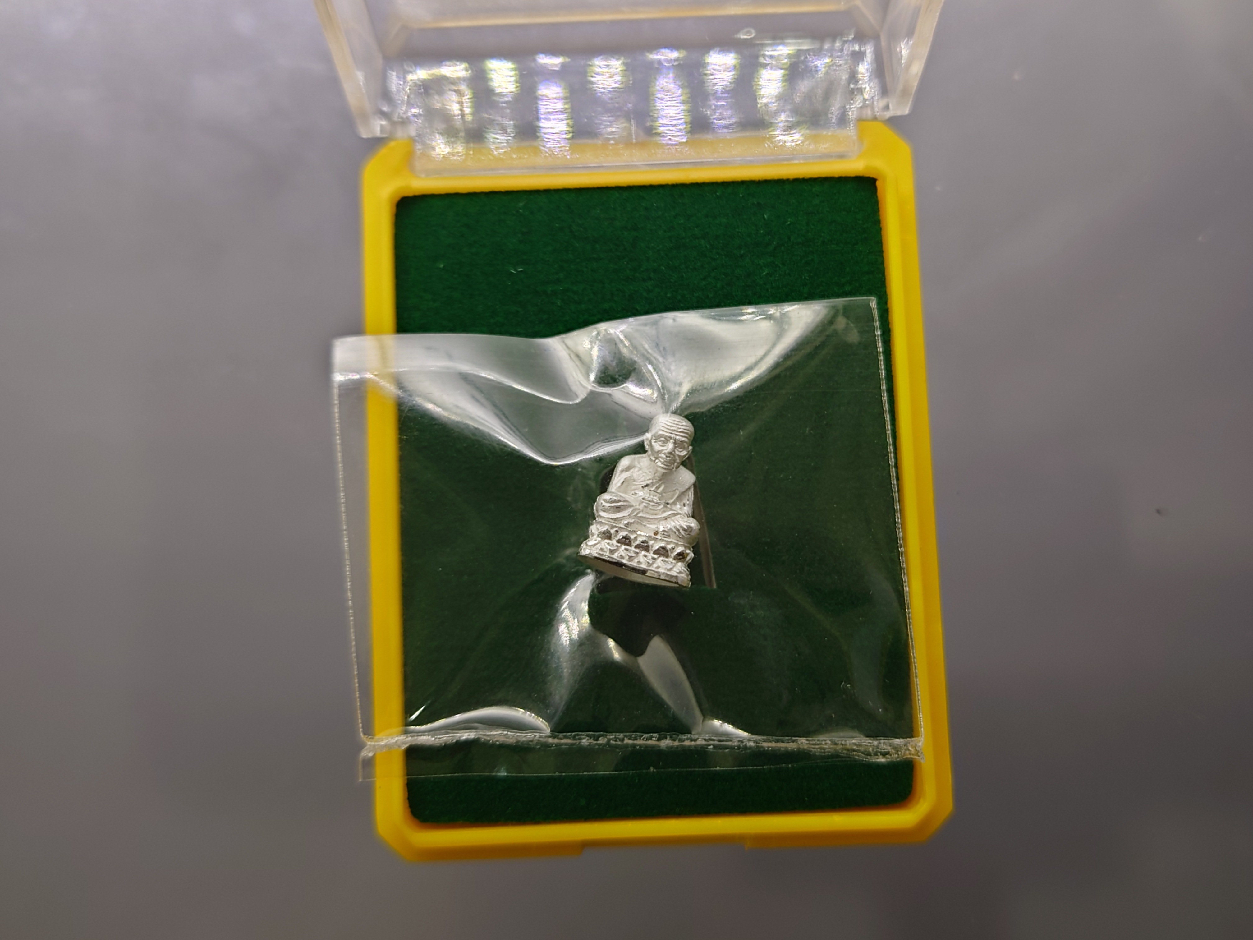 หลวงพ่อทวด เหยียบน้ำทะเลจืด เนื้อเงิน รุ่นบารมีหลวงพ่อทวด 104 ปี อาจารย์ทิม พ.ศ.2559 พร้อมตลับเดิม