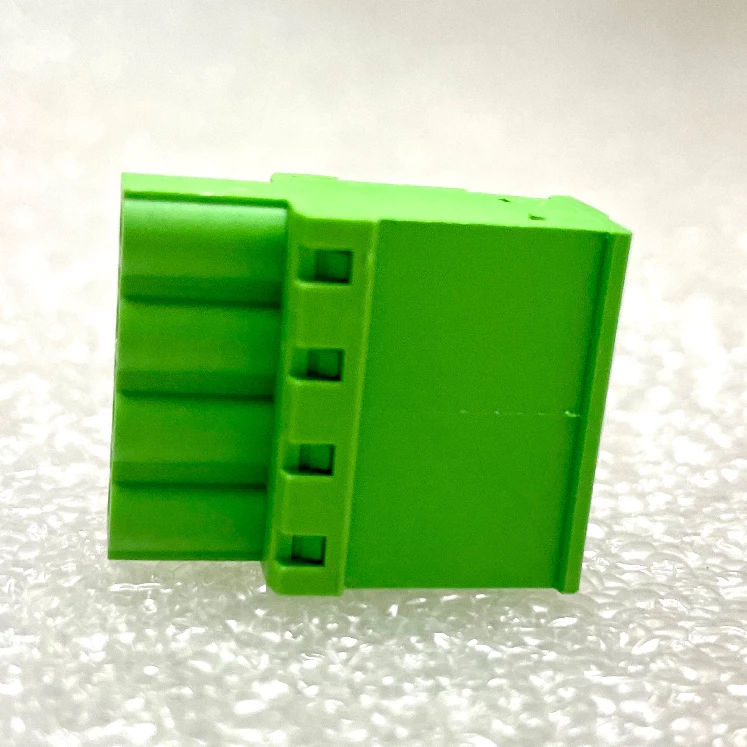 ปลั๊ก pcb ขั้วต่อสายไฟแบบเทอร์มินัลบล็อก (Terminal Block) ตัวตรง Connector Terminal block ขั้วต่อไฟฟ้า 4 ขั้ว สีเขียว