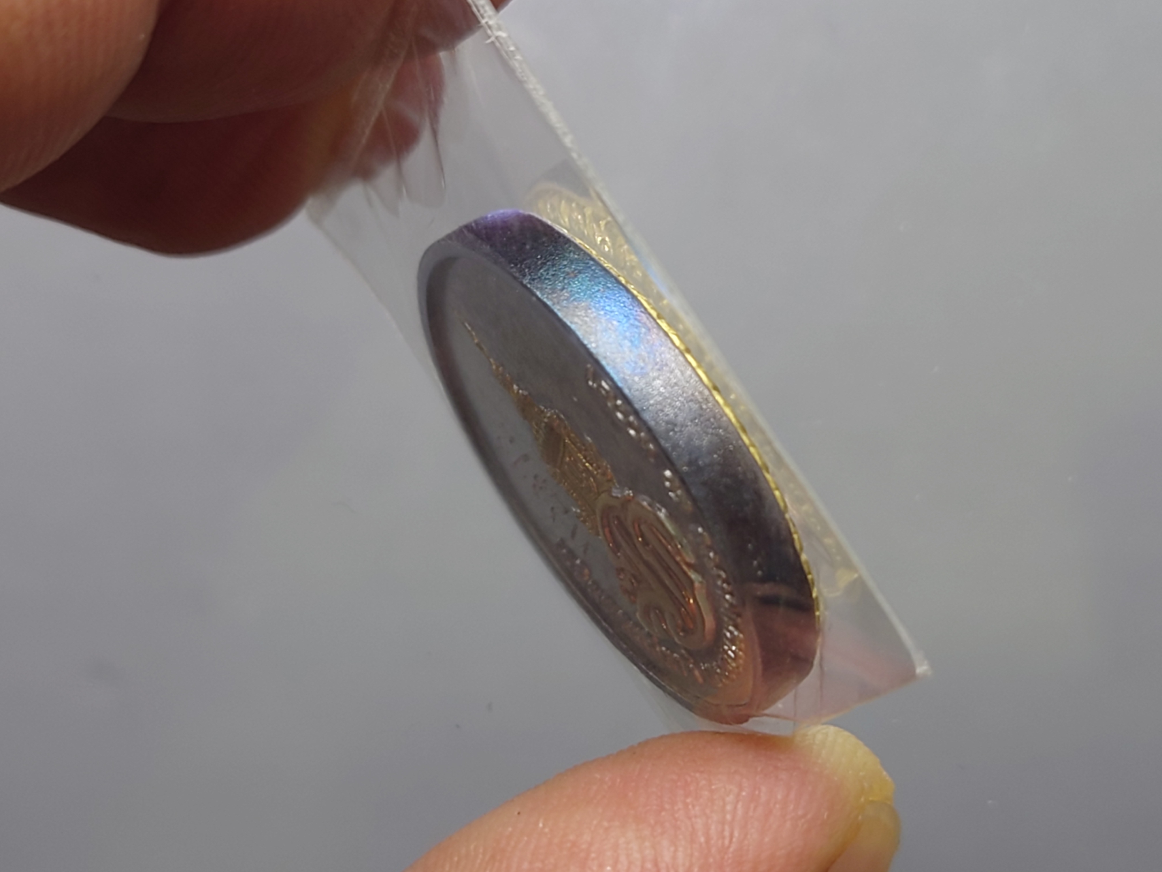 หลวงปู่ทวด เนื้อเงิน-สามกษัตริย์ ที่ระลึกเฉลิมพระเกียรติ 50 พรรษา พระบรมโอรสาธิราชฯ พุทธาภิเษก ณ วัดพระศรีฯ 2544 พร้อมกล่องเดิม