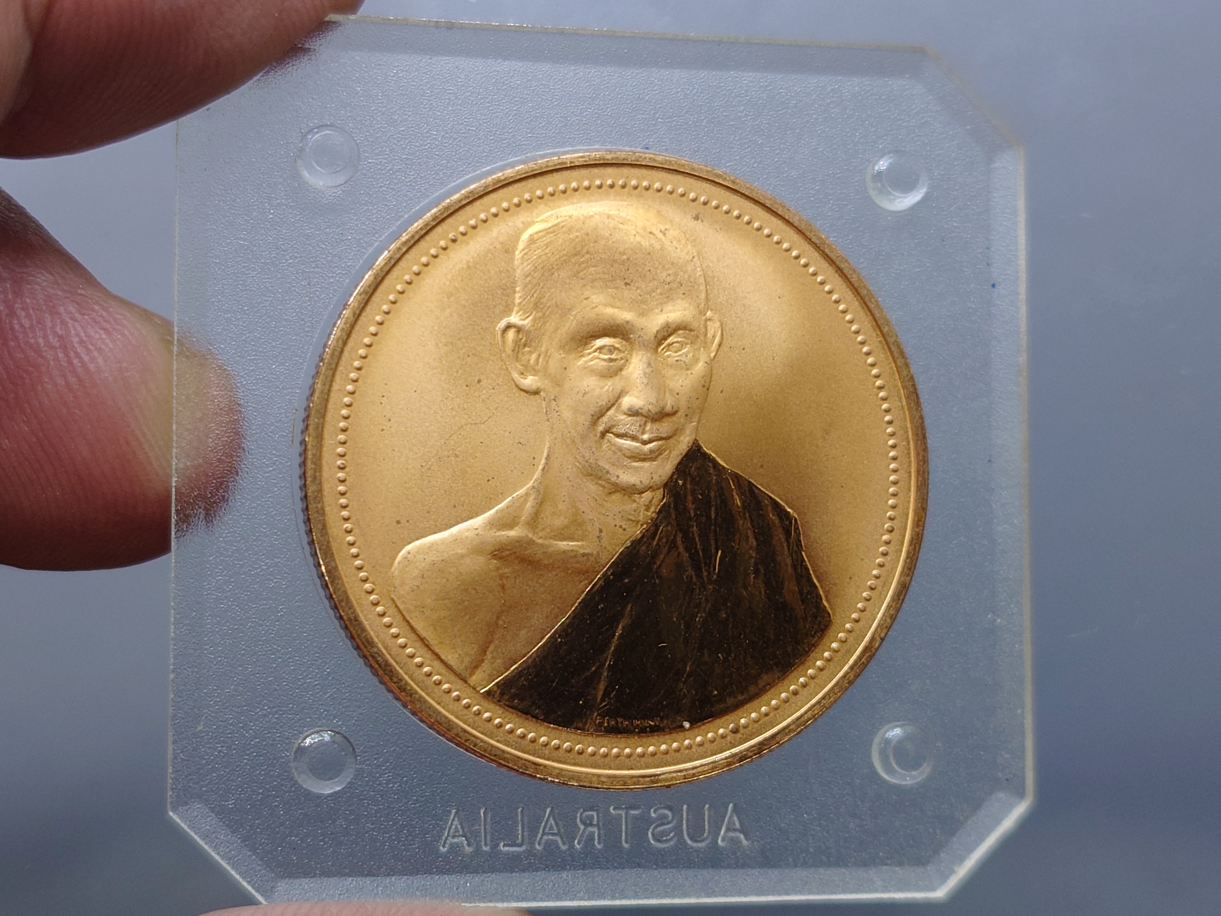 หลวงพ่อเกษม เขมโก รุ่นเสาร์ 5 มหามงคล 12 นักษัตร เนื้อทองแดงนอก บล็อกเพิร์ทมิ้นท์ ออสเตรเลีย สุสานไตรลักษณ์ ปี 2537