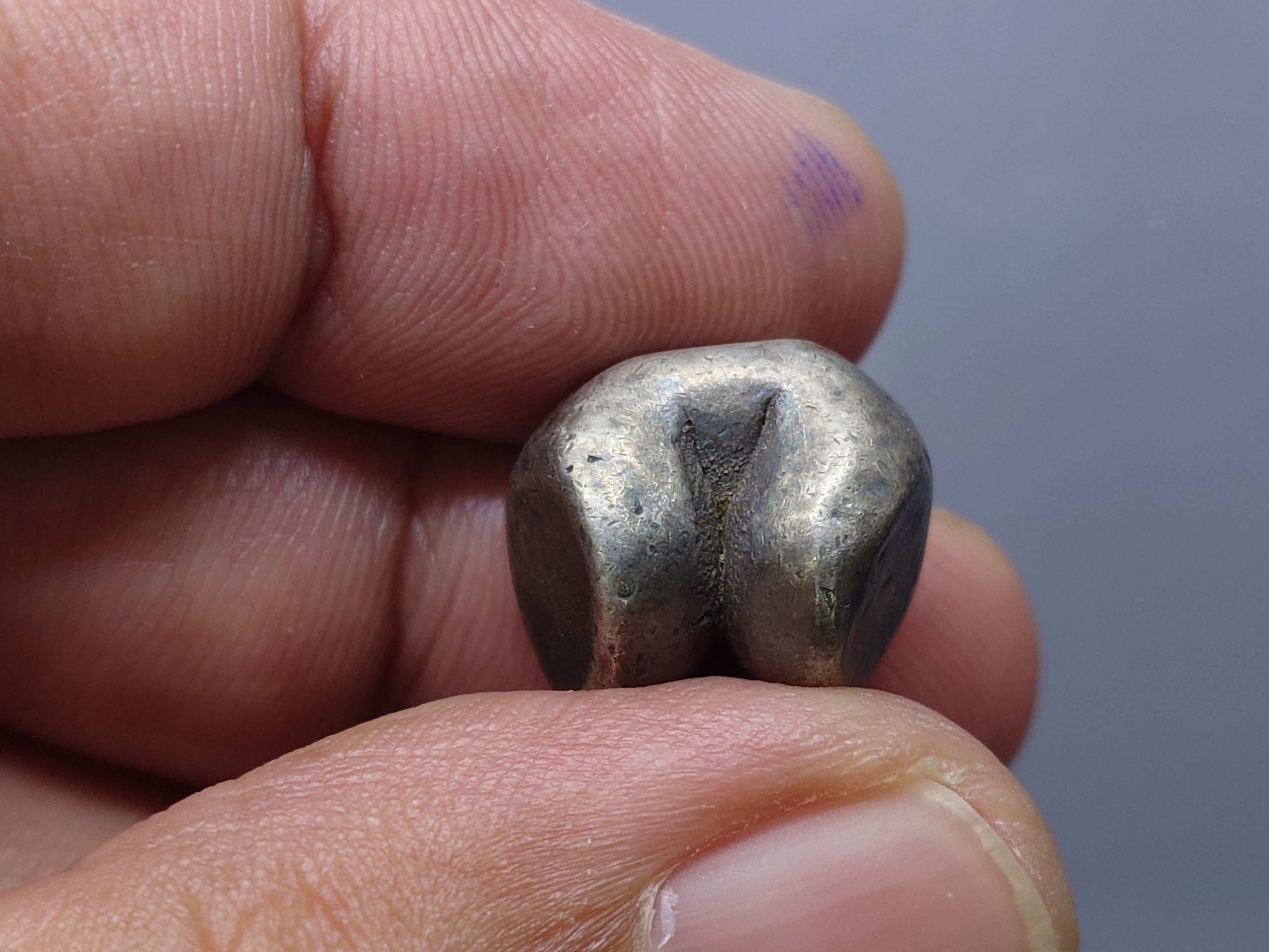 พดด้วง ขนาด 1 บาท ตราตรี สมัยกรุงธนบุรี (พระเจ้าตาก) หายาก