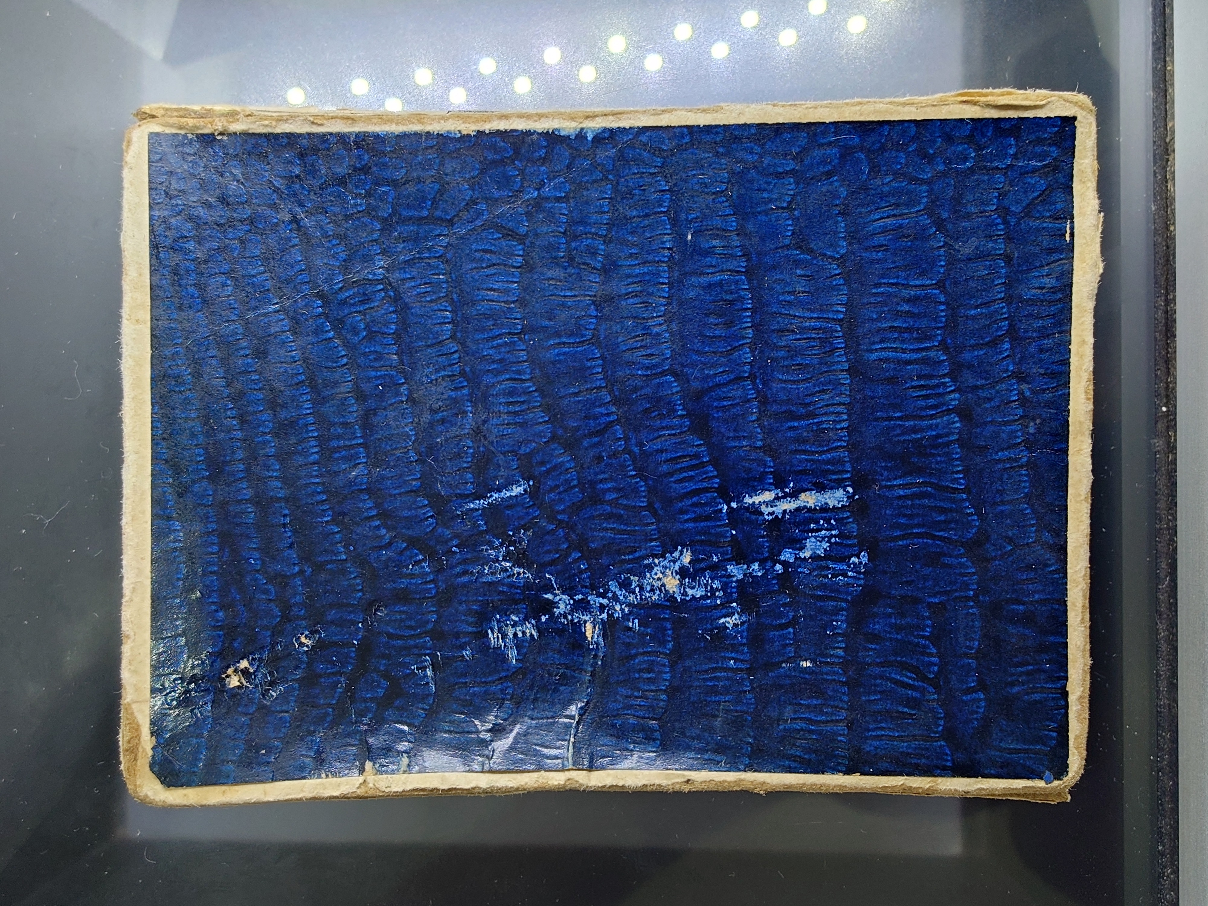 เหรียญกาชาดสมนาคุณ ประดับแพรแถบ ชั้นที่3 เนื้อเงินรมดำ แบบหญิง พร้อมกล่องเดิม