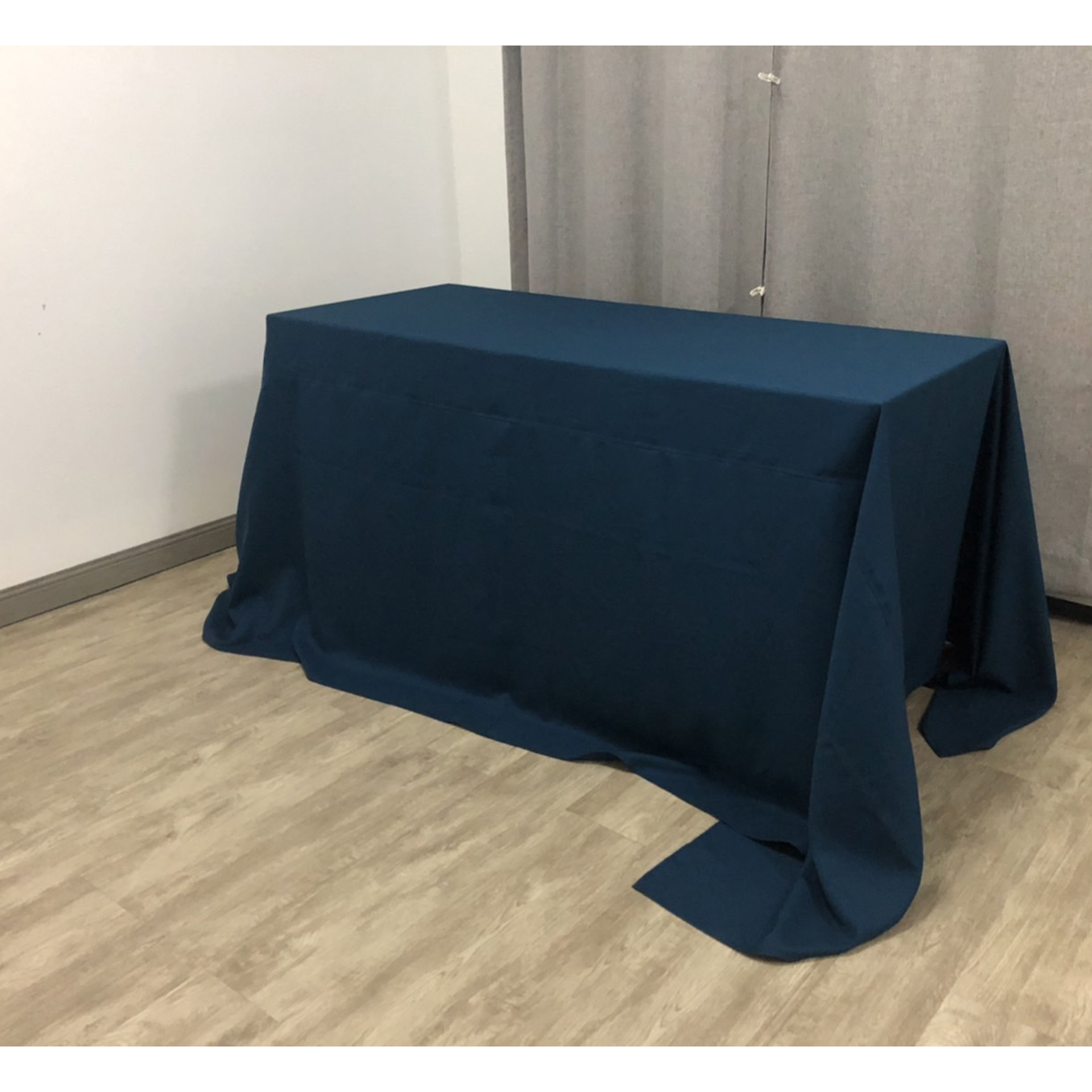 ผ้าคลุมโต๊ะแบบปล่อยชาย ขนาด 1.2 เมตร ไม่สกรีนโลโก้ - สีน้ำเงิน