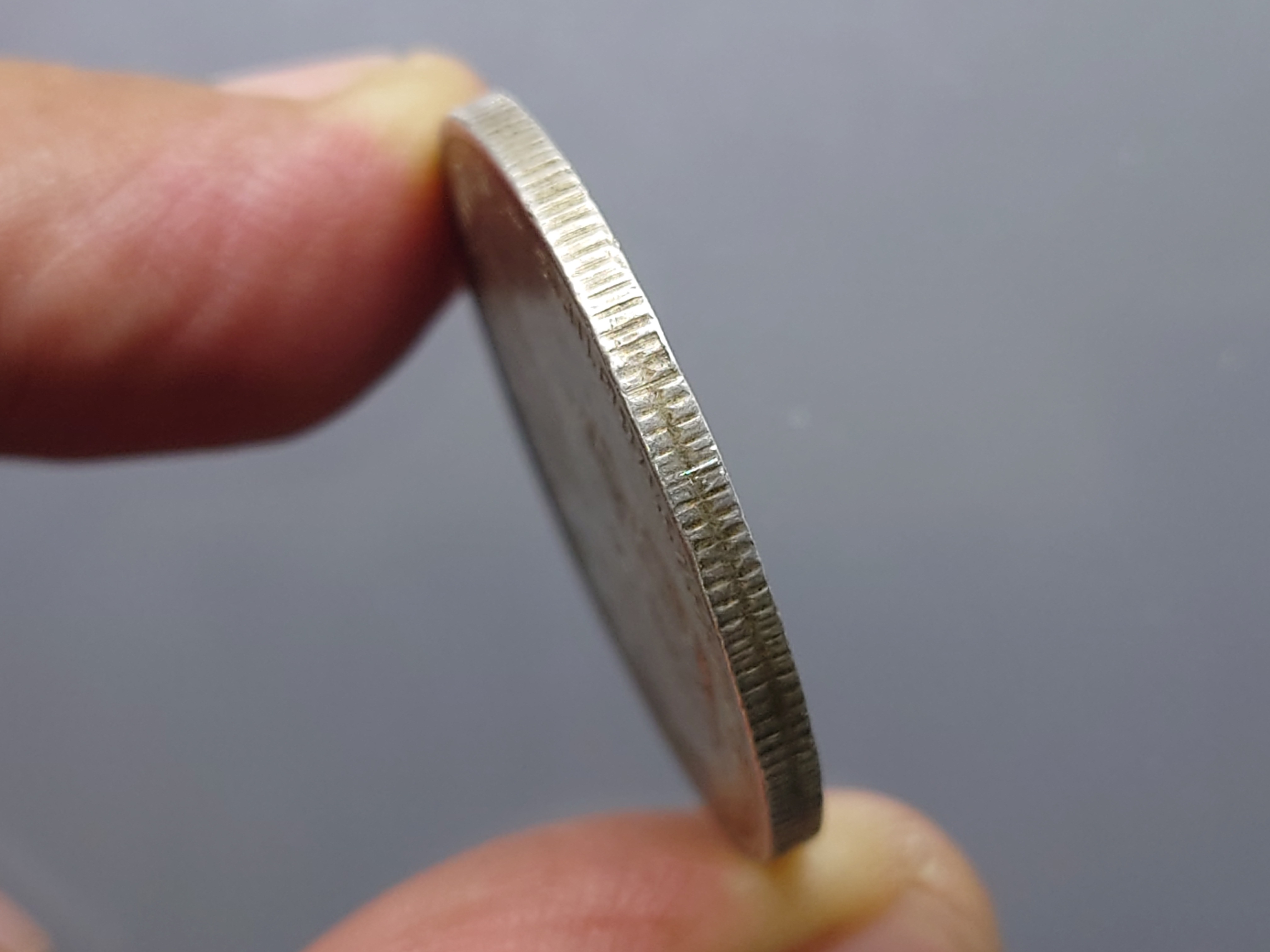 เหรียญบาทเงิน พระบรมรูป-ตราแผ่นดิน รศ 124 รัชการที่ 5