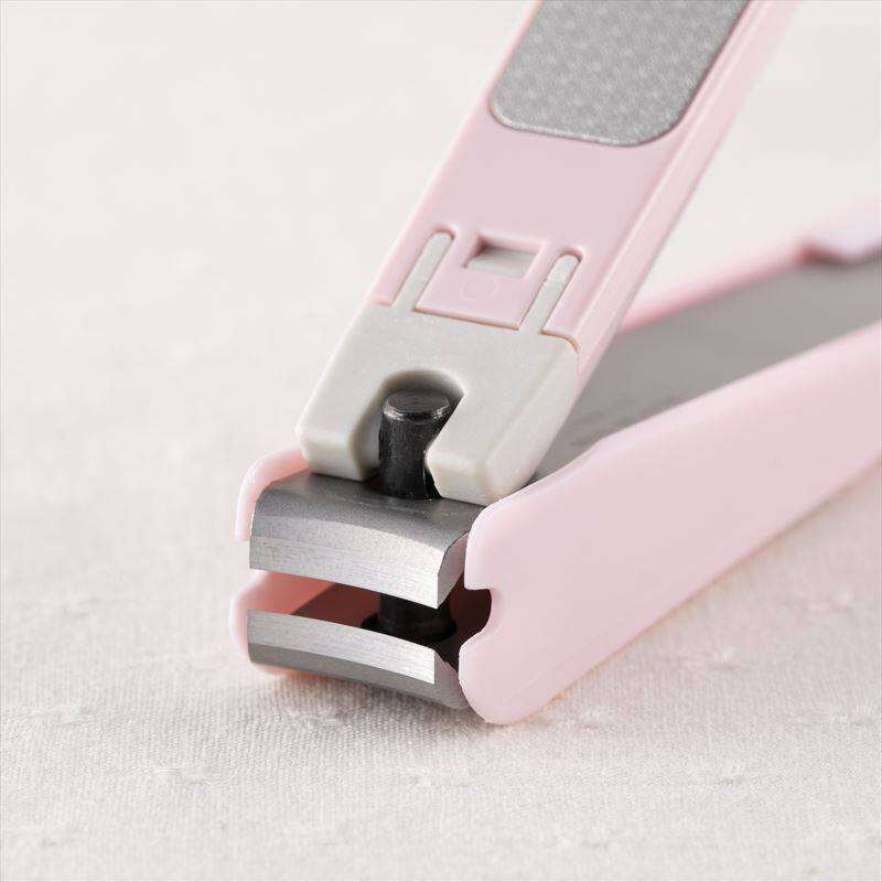 Kai - Disney Baby Nail Clipper M size กรรไกรตัดเล็บแบรนด์ Kai ลาย Mickey / Minnie / Pooh