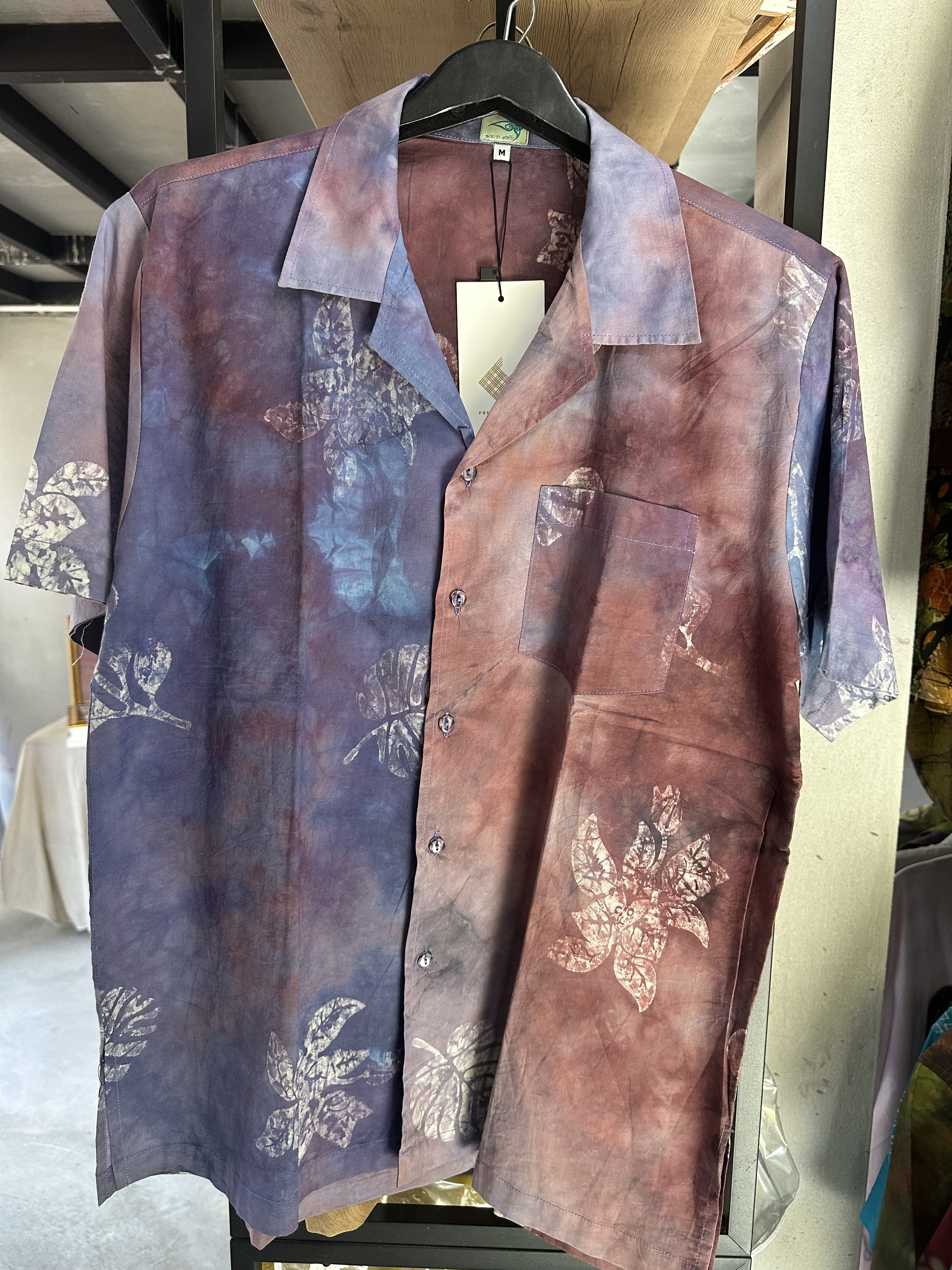 เสื้อฮาวายบาติก