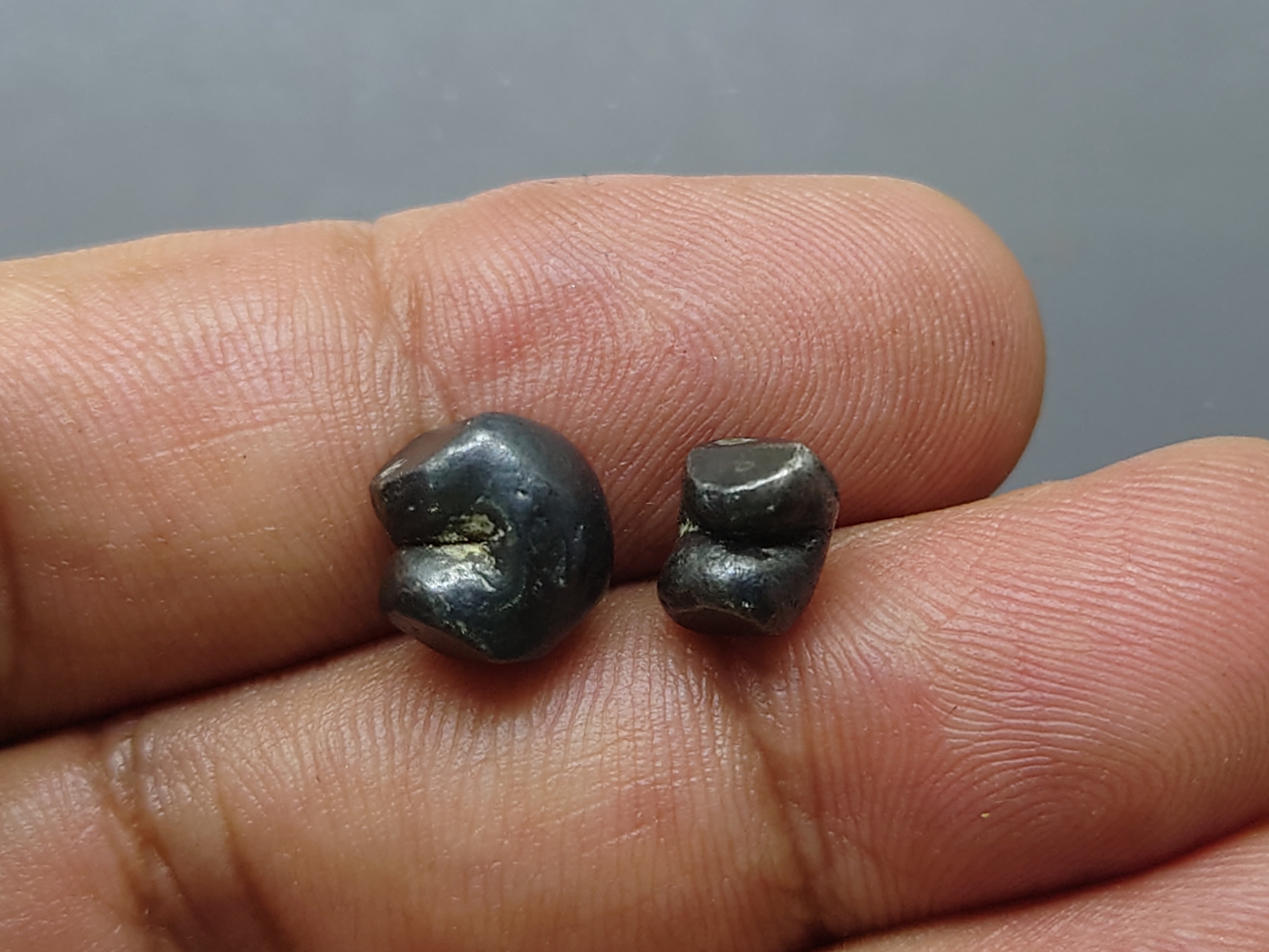 พดด้วงรัตน ขนาด สลึง และ เฟื้อง ตรารวงผึ้ง รัชกาลที่ 3 ขนาดหายาก