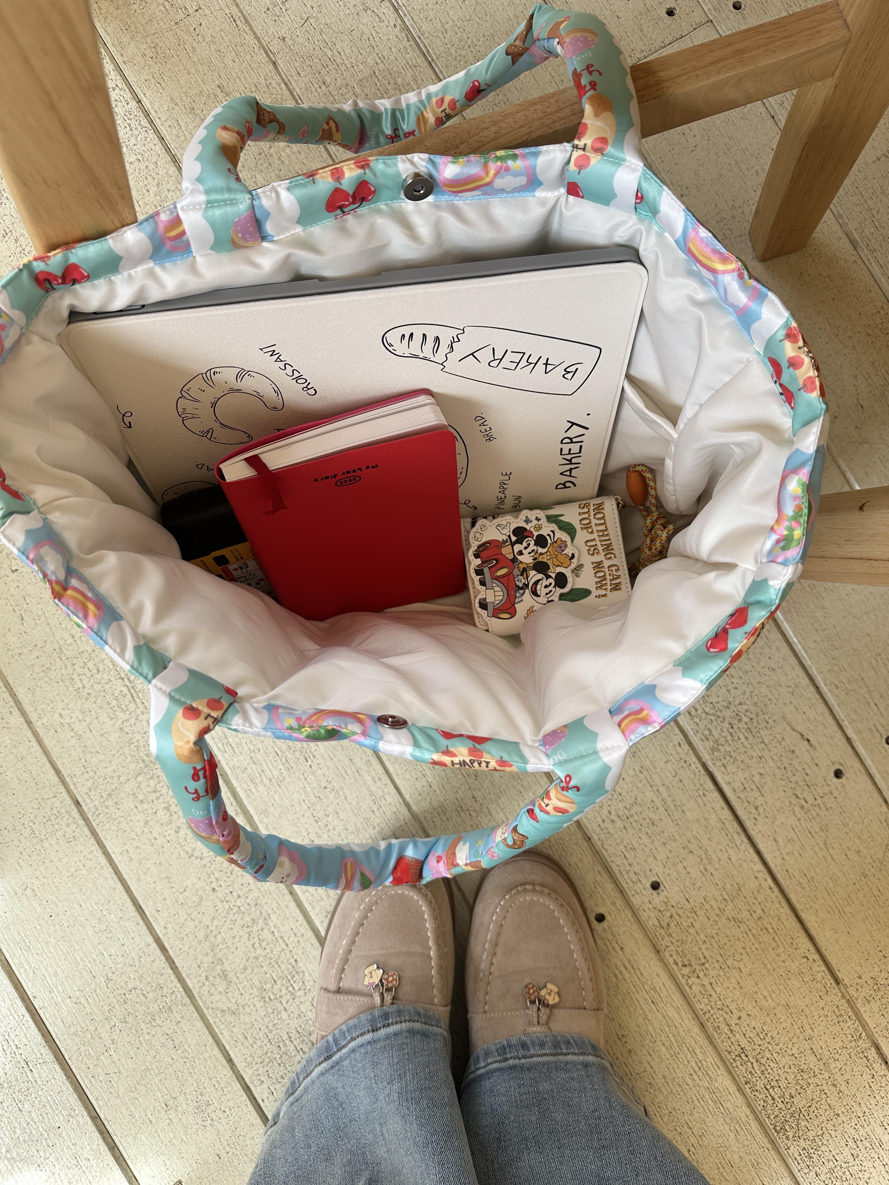 กระเป๋านุ่มนิ่มFluffy สีฟ้า-เขียว