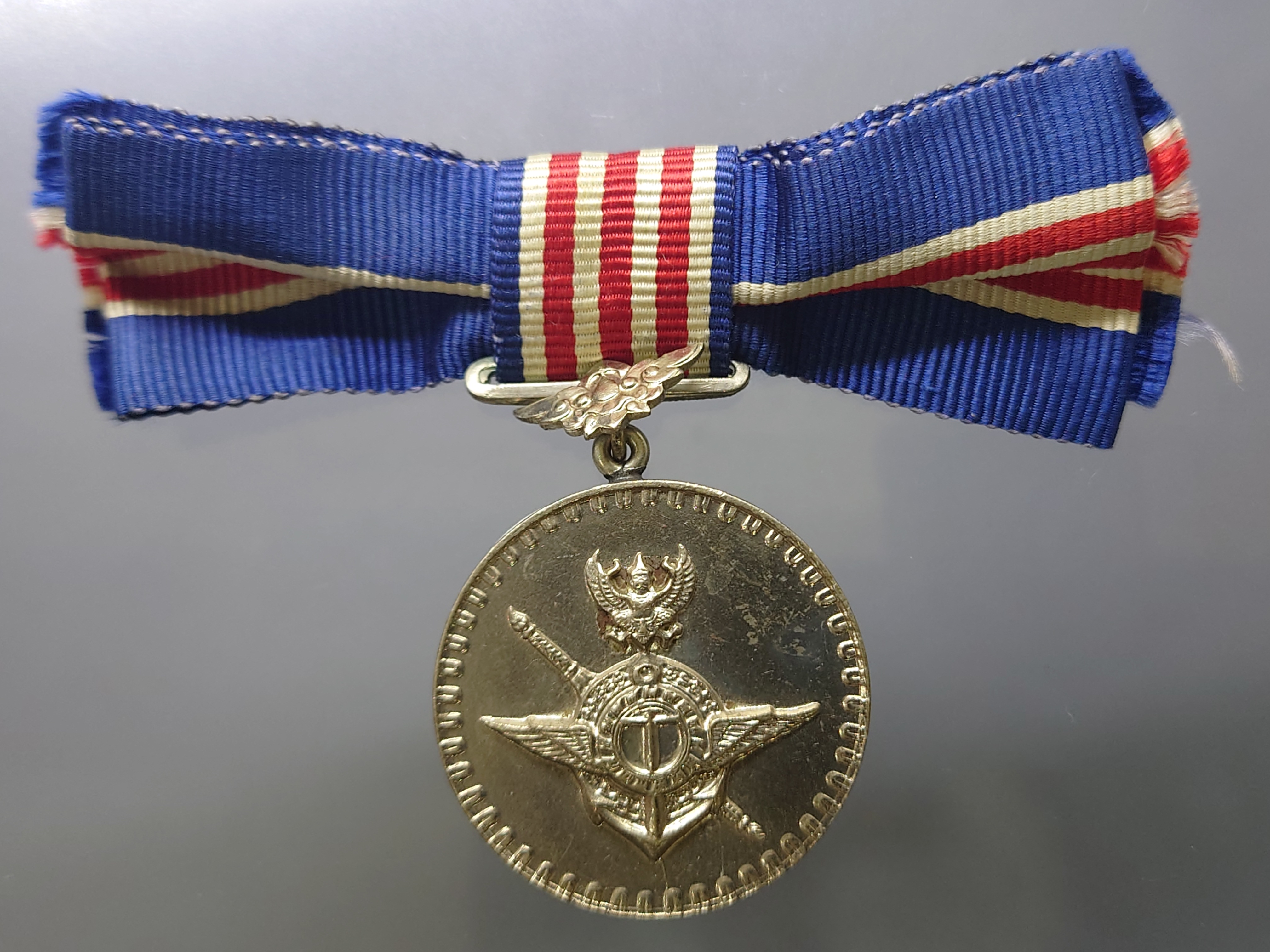 เหรียญประดับแพรแถบ สนองเสรีชน (ส.ส.ช.) แพรเดิมๆ สภาพสวย รับประกันแท้