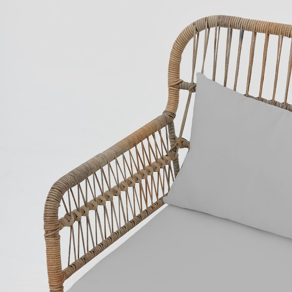 Luxurious Factory Direct Outdoor Wicker Chair Garden Furniture