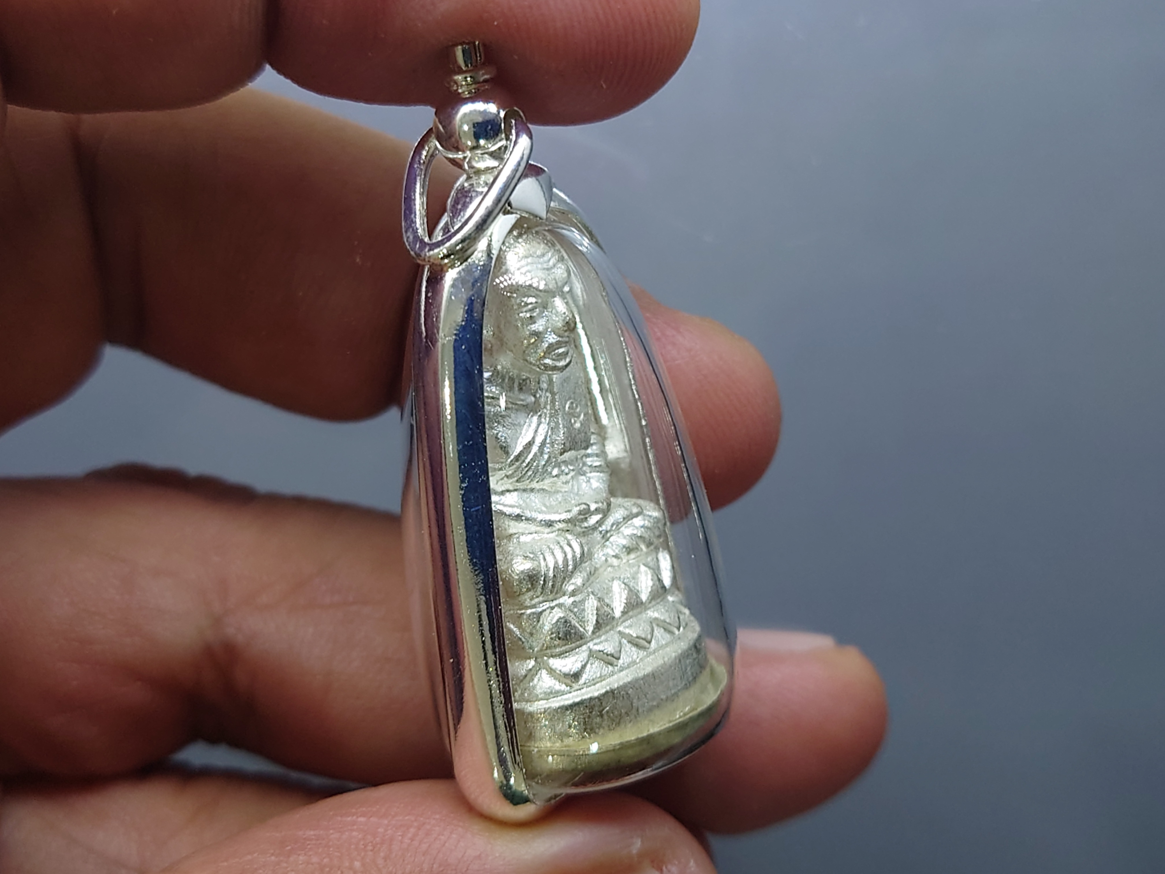 หลวงปู่ทวดพิมพ์บัวรอบ เนื้อนวะพรายเงิน ฐานทองขาว 87 พรรษา ญสส วัดบวรนิเวศวิหาร 2543 พร้อมตลับเดิม