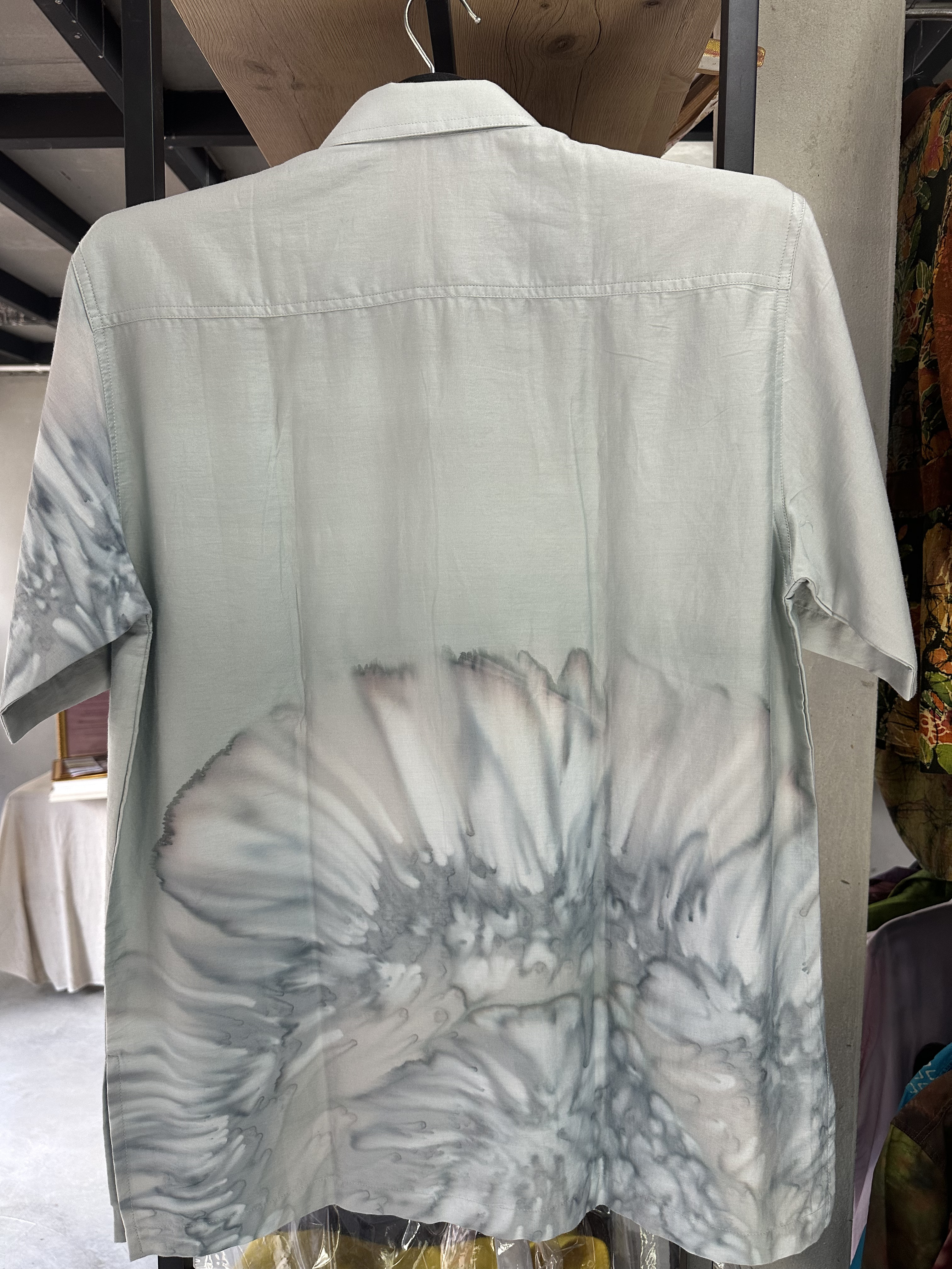 เสื้อเชิ้ตบาติก