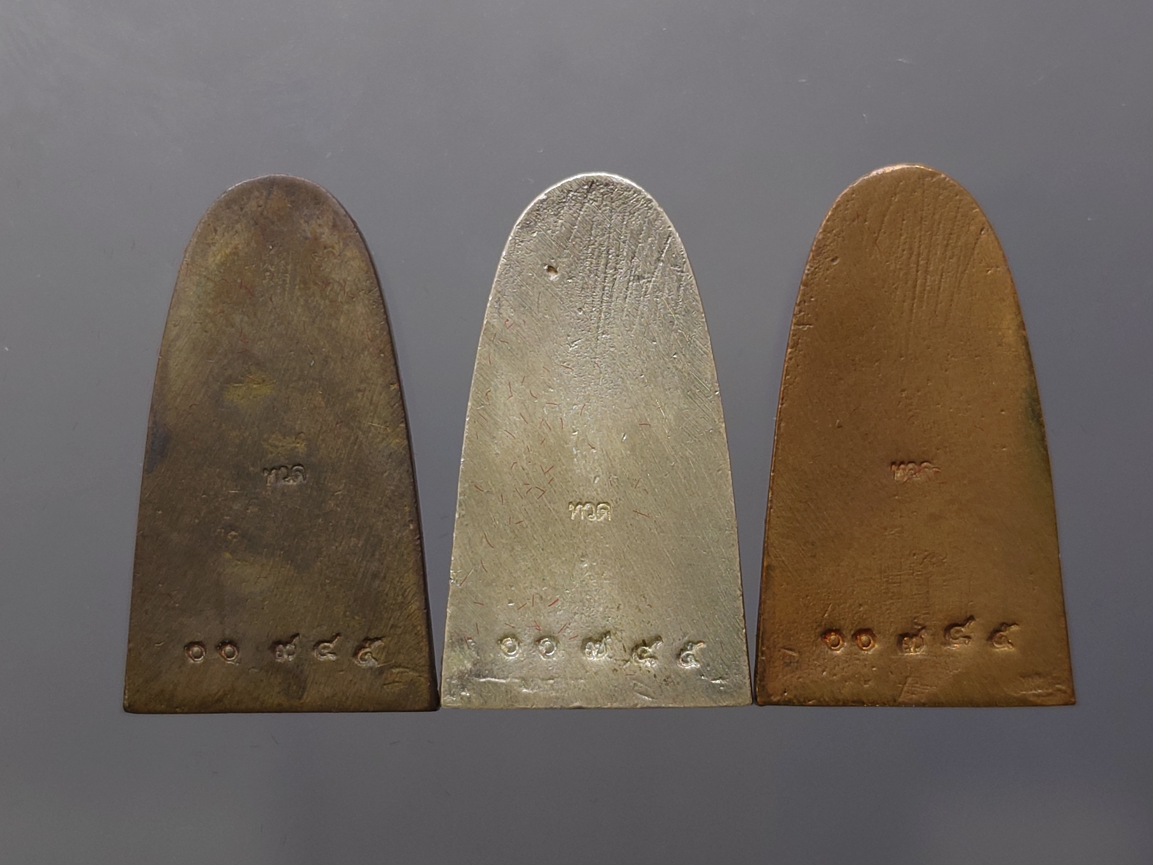 หลวงปู่ทวด สามีราโม รุ่นรัตนรังศรี (ชุดเนื้อเงิน นวะ ทองแดง) วัดช้างให้ พ.ศ.2541 พร้อมกล่องเดิม