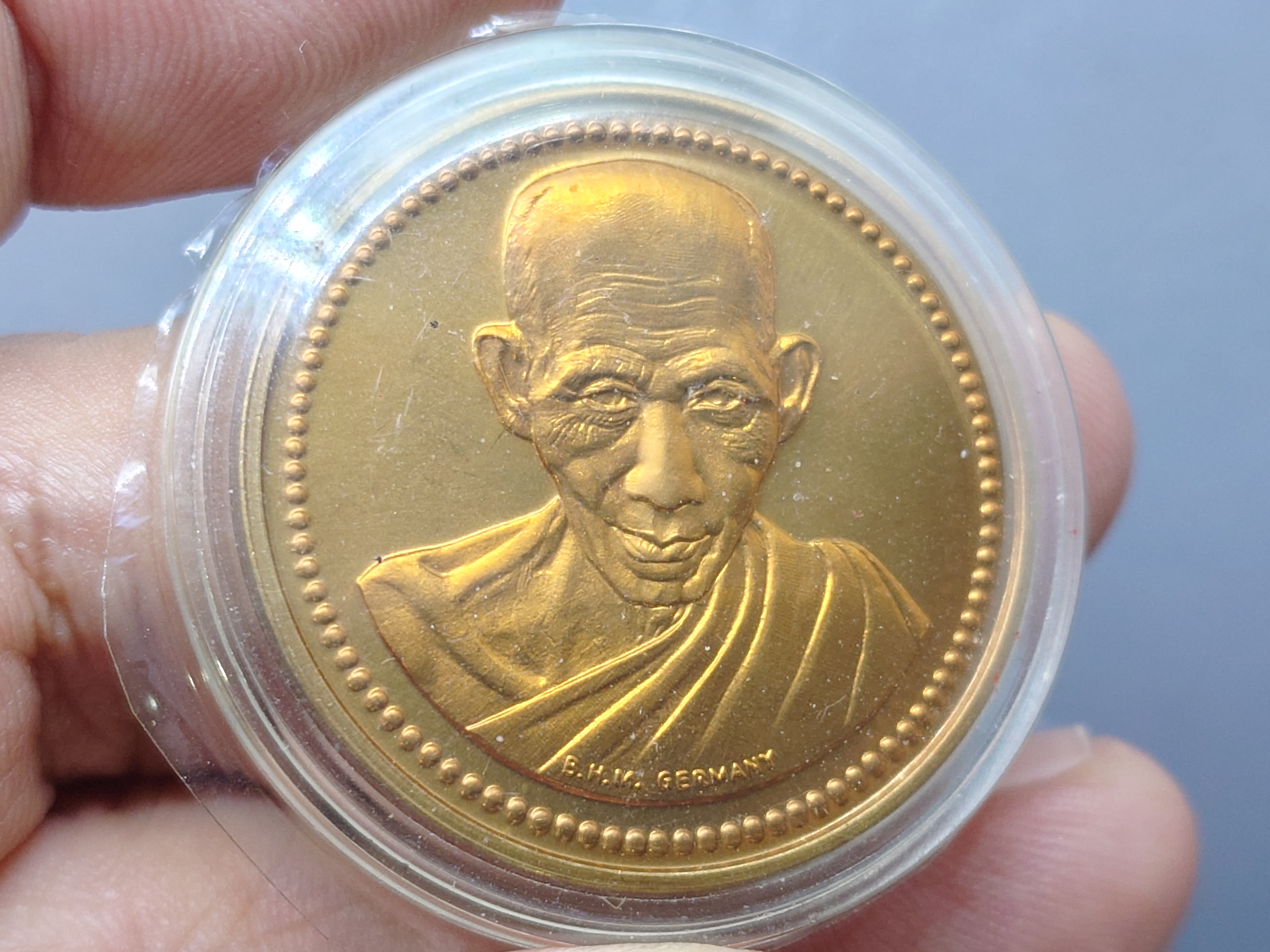 หลวงพ่อเกษม เขมโก เนื้อทองแดงนอก บล็อกเยอรมัน พิธีเสาร์ห้า สุสานไตรลักษณ์ พ.ศ.2537 พร้อมตลับ