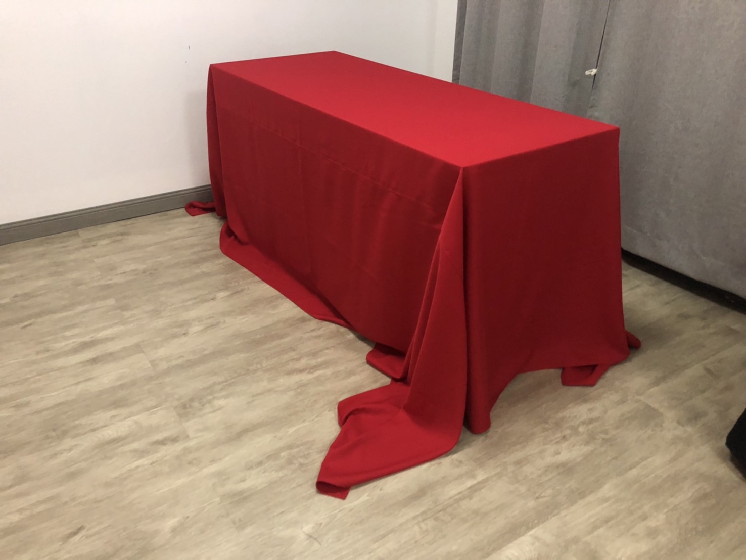 ผ้าคลุมโต๊ะแบบปล่อยชาย ขนาด 1.2 เมตร ไม่สกรีนโลโก้ - สีส้ม