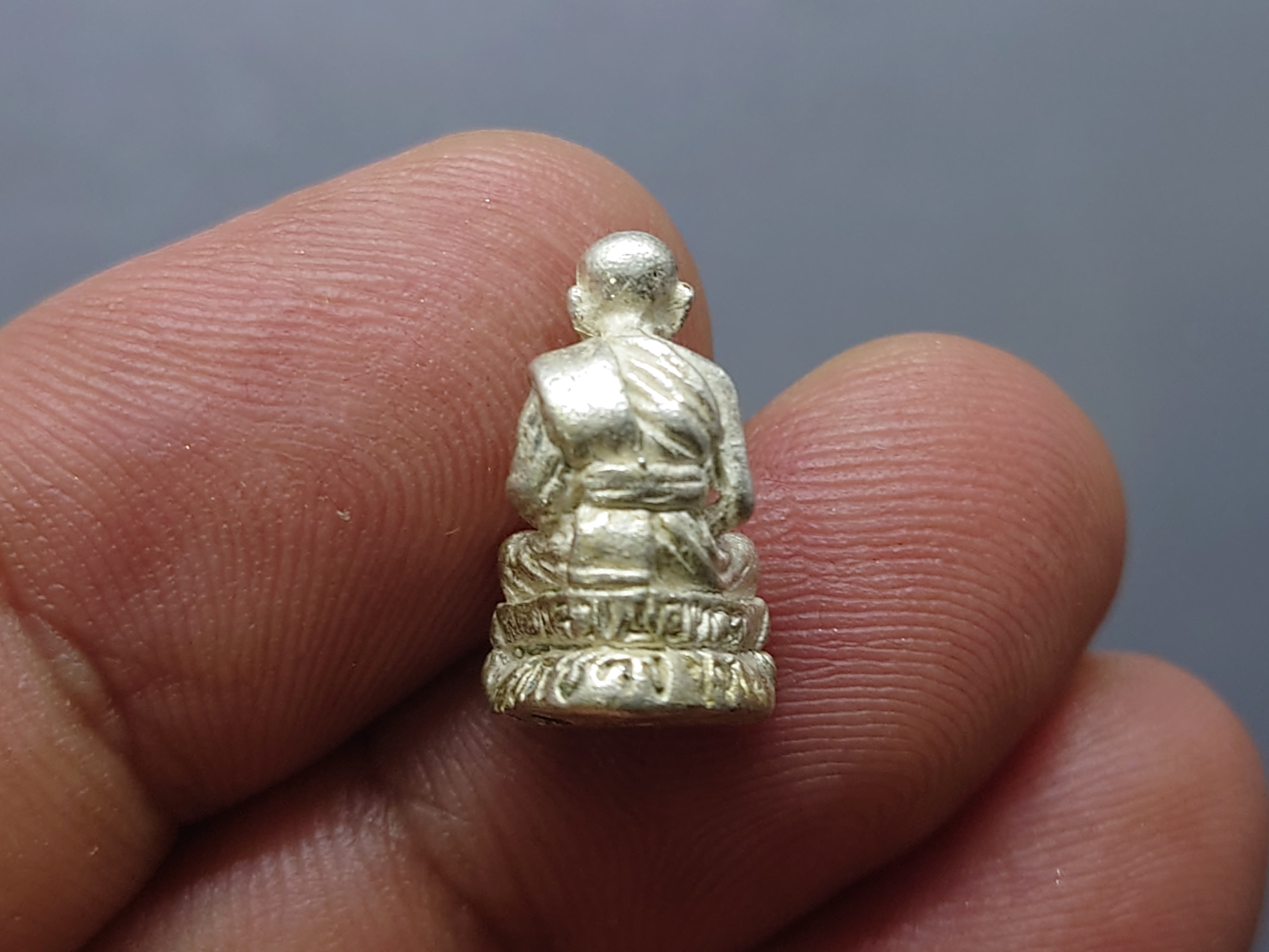 พระกริ่งหลวงพ่อทวด วัดช้างให้ รุ่นสร้างวิหาร อาจารย์นอง วัดทรายขาว ปัตตานี ปี2537 พร้อมกล่องเดิม