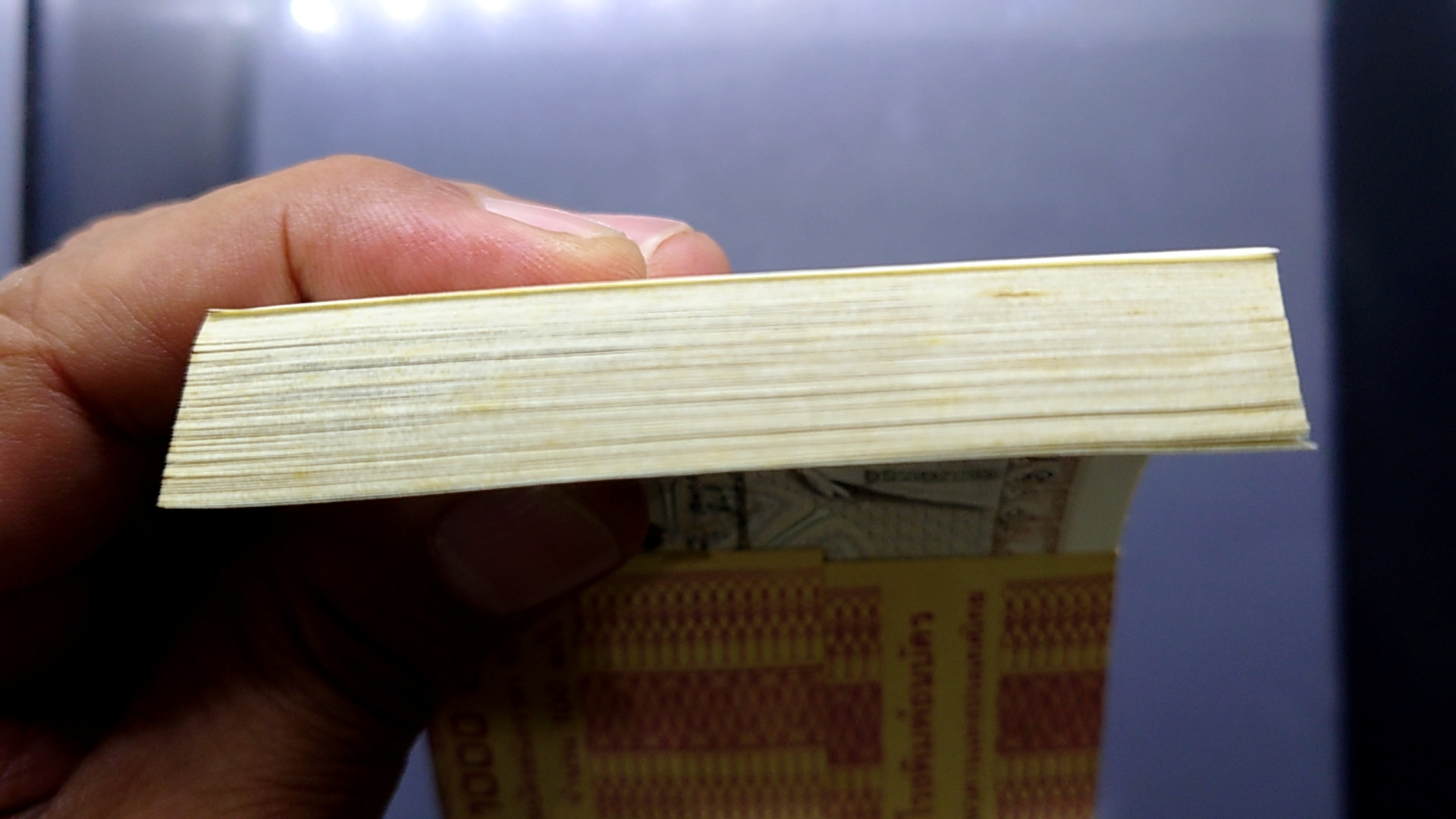 ธนบัตรยกแหนบ 10 บาท ร9 แบบ 11 (ยกแหนบ 100 ใบ เลขเรียง) ไม่ผ่านใช้