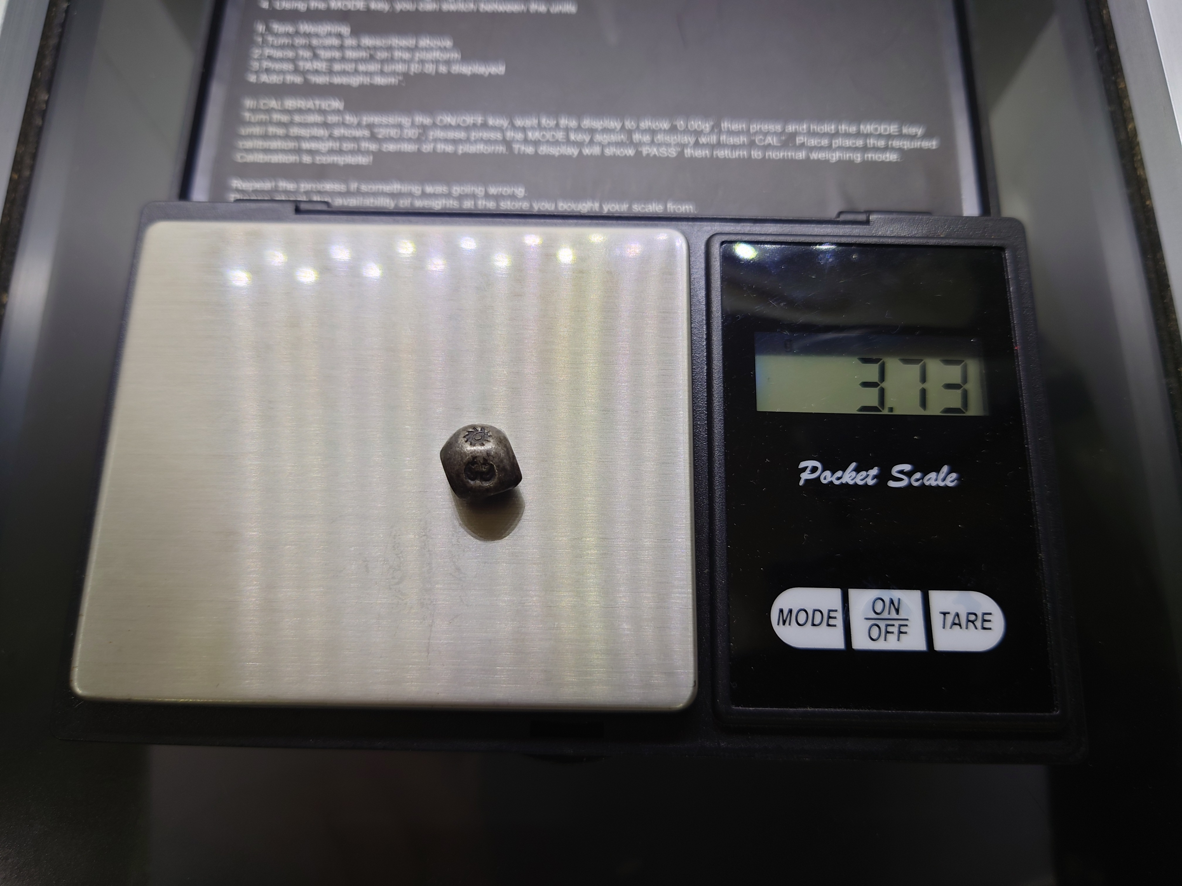 พดด้วง ขนาด สลึง ตราพระแสงจักร-พระมหามงกุฎ รัชกาลที่ 4 พ.ศ.2394 ขนาดหายาก