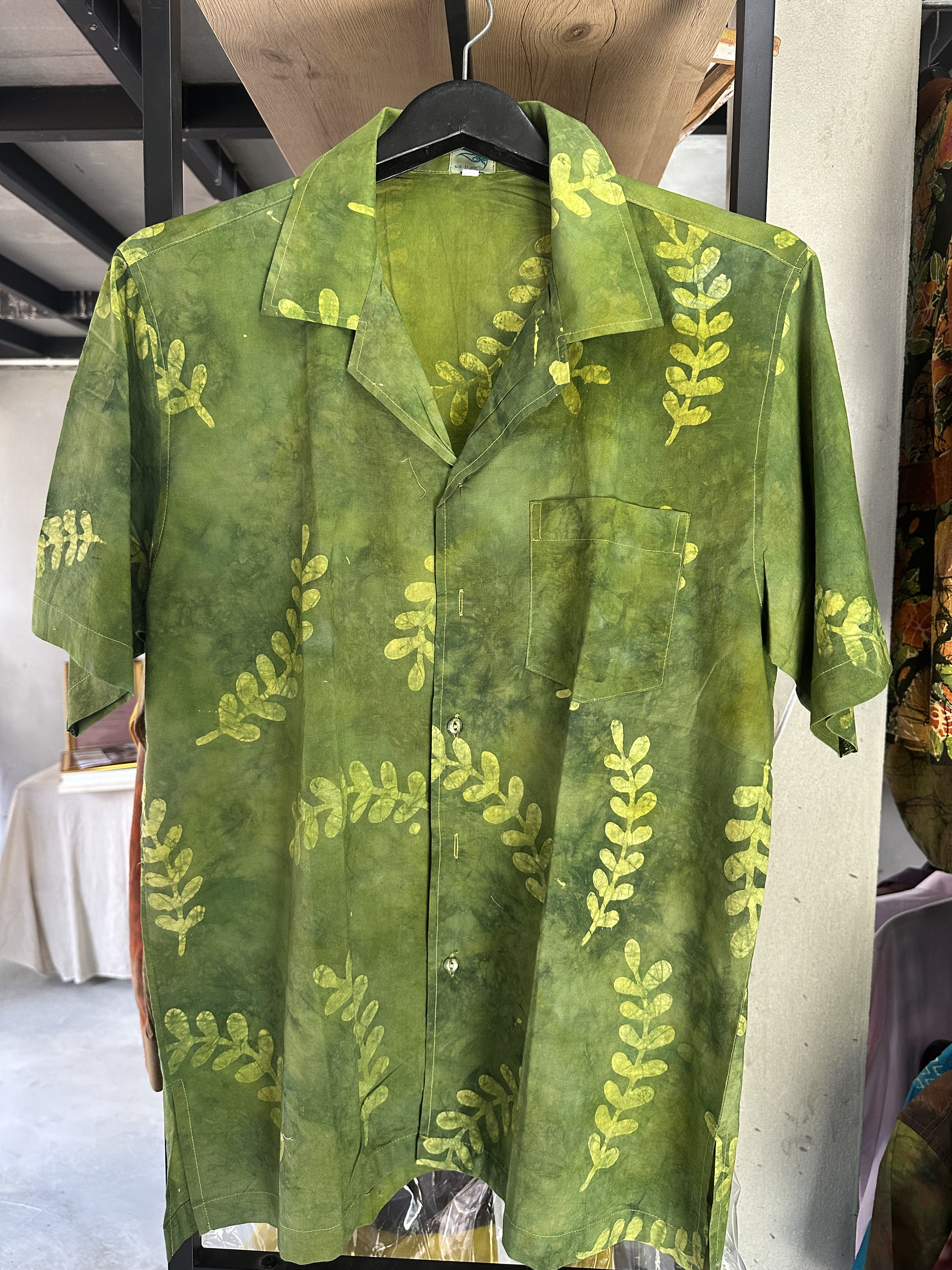 เสื้อฮาวายบาติก