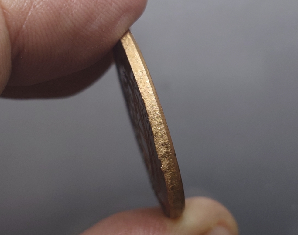 เหรียญพระรูปรัชกาลที่5 (ร.5) เนื้อทองแดง หลวงพ่อเปิ่น วัดบางพระ ขนาด 3 เซ็น ปี2537 สภาพเก่าเก็บ มีคราบเก่า แท้ ทันหลวงพ่อ