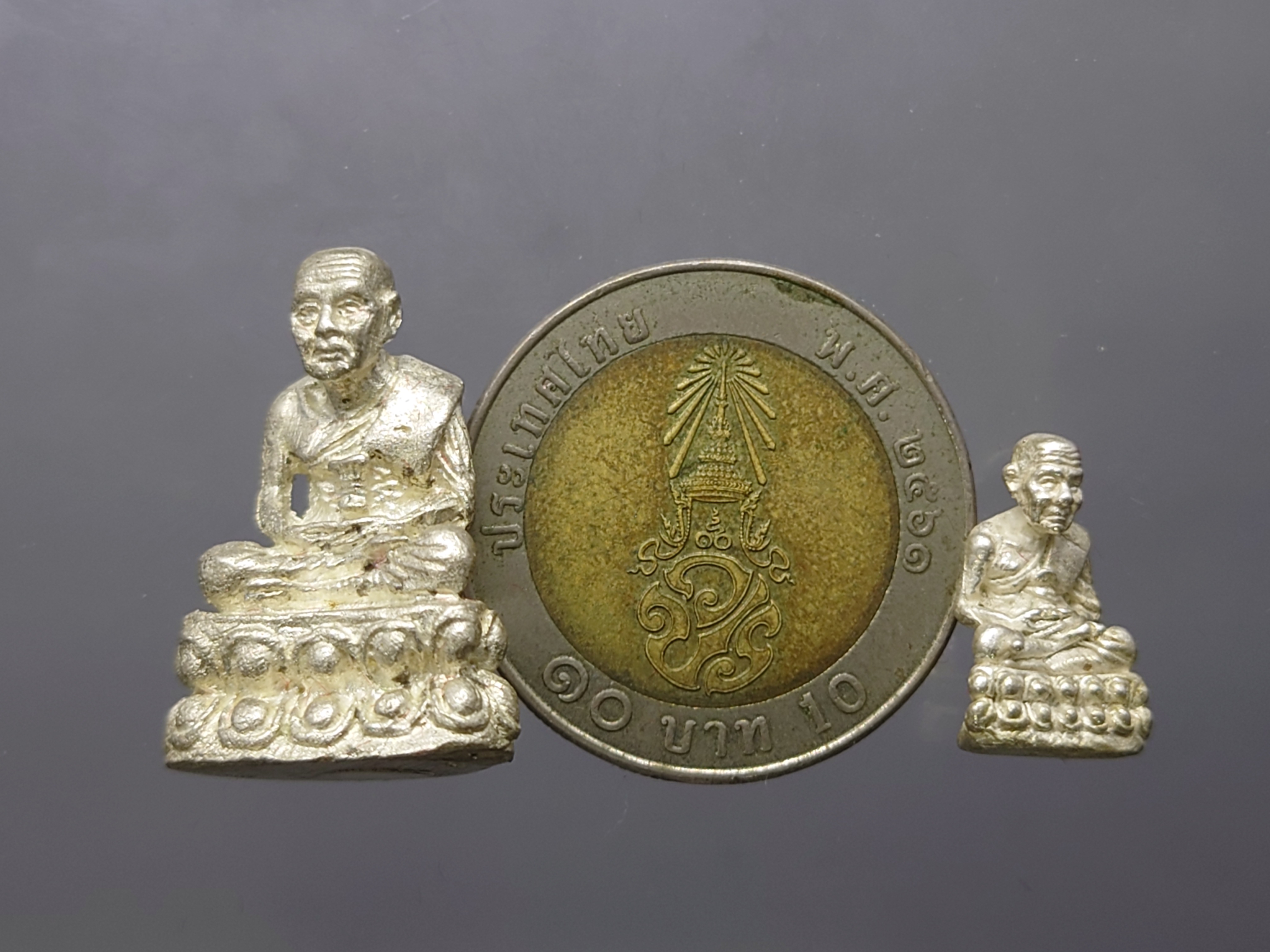 พระกริ่งหลวงพ่อทวด วัดช้างให้ รุ่นสร้างวิหาร อาจารย์นอง วัดทรายขาว ปัตตานี ปี2537 พร้อมกล่องเดิม