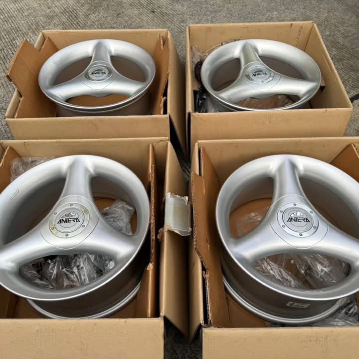 Antera109 #nos 17s ($1500-$2000)