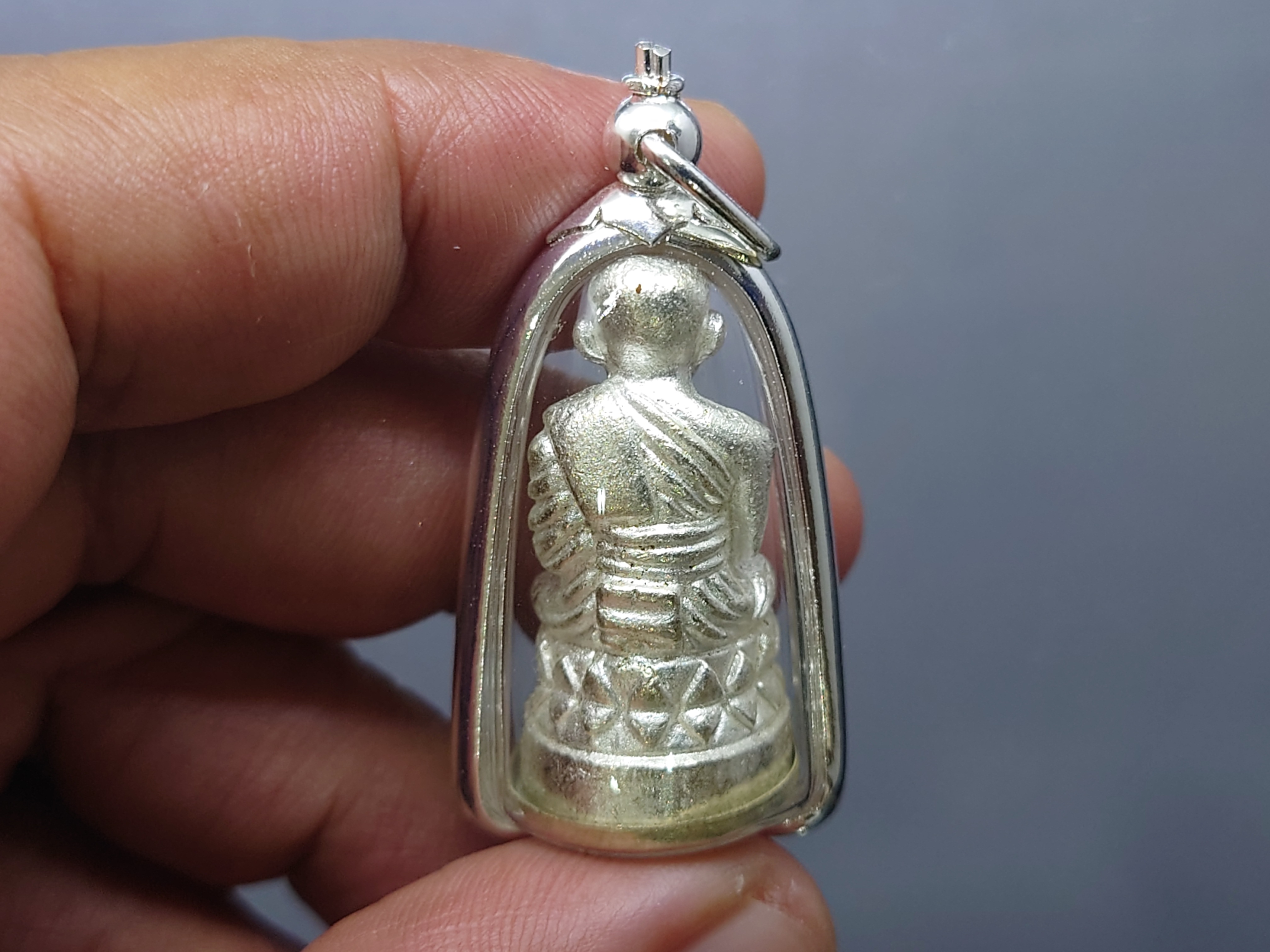 หลวงปู่ทวดพิมพ์บัวรอบ เนื้อนวะพรายเงิน ฐานทองขาว 87 พรรษา ญสส วัดบวรนิเวศวิหาร 2543 พร้อมตลับเดิม