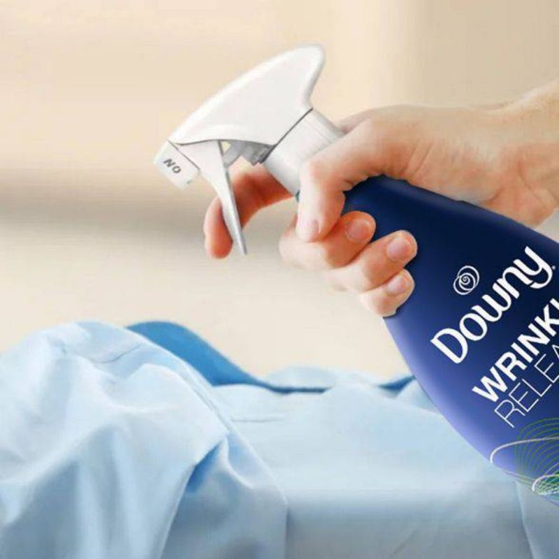 สเปรย์ฉีดผ้าเรียบ Downy WrinkleGuard Wrinkle Release Fabric Spray