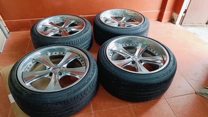 Weds Ratzinger 19s ($1300)