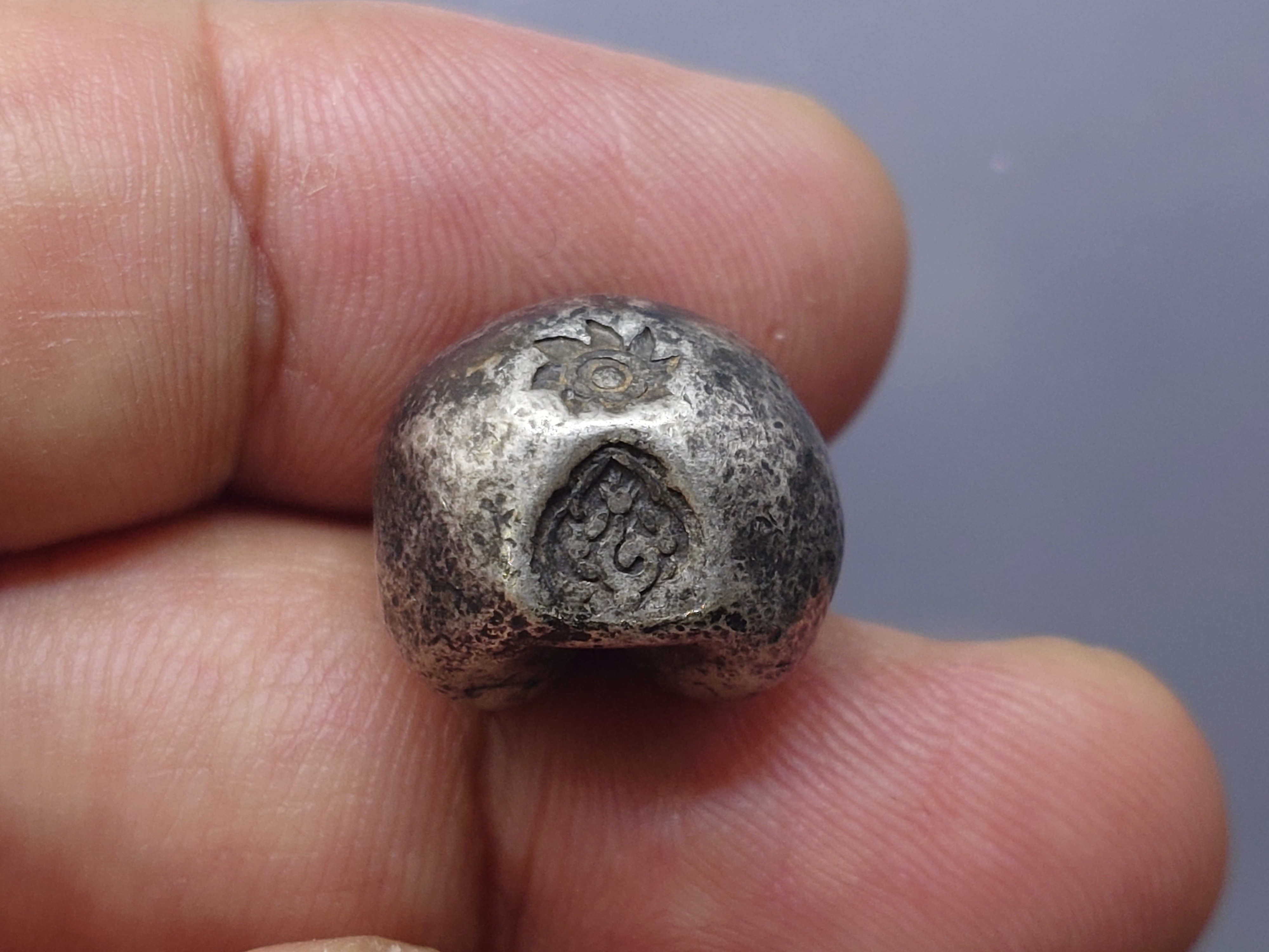 พดด้วง ขนาด 1 บาท ตราอุณาโลม รัชการที่ 1 น้ำหนักดี สภาพสวย