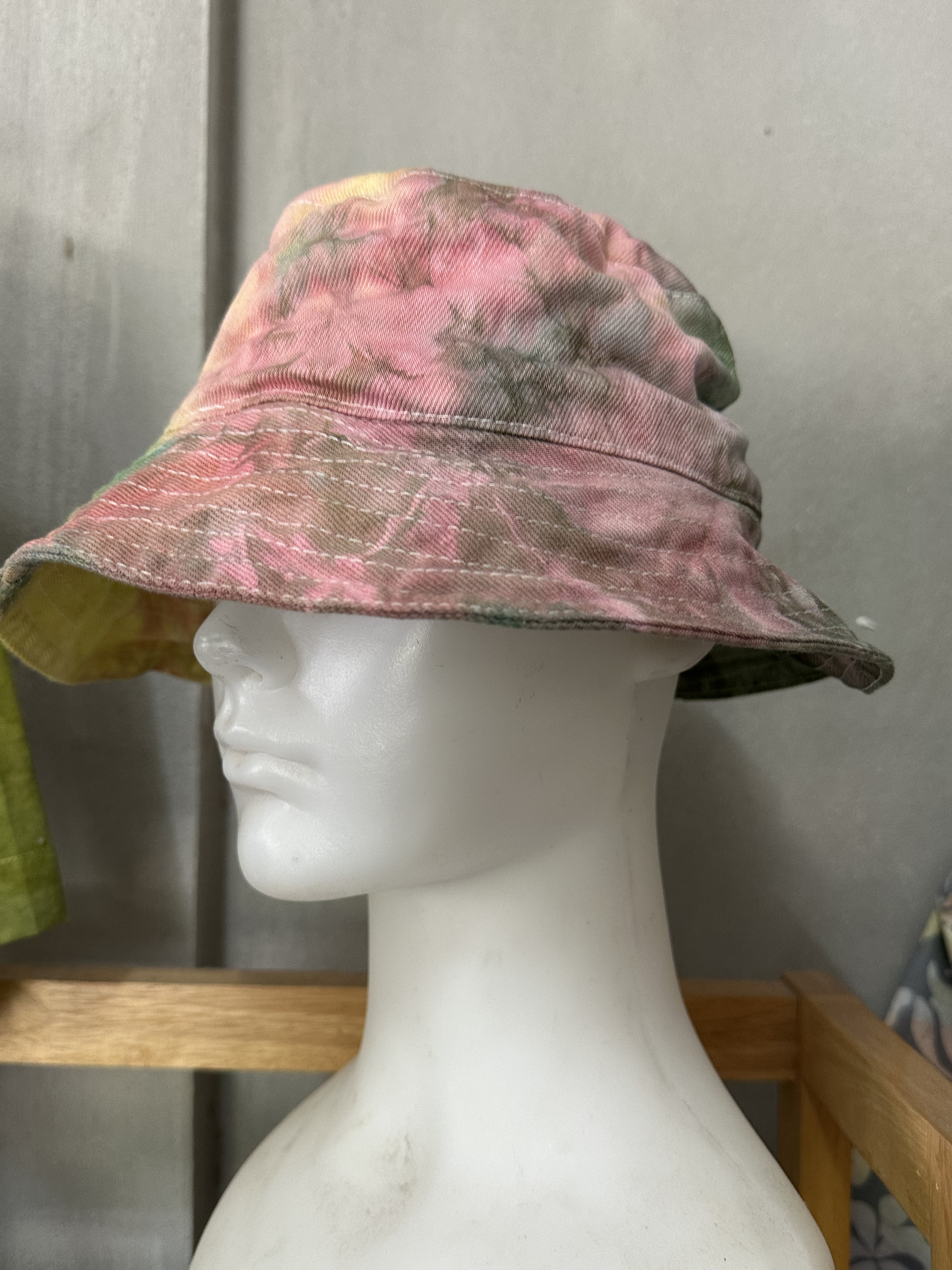 หมวกบักเก็ตบาติก