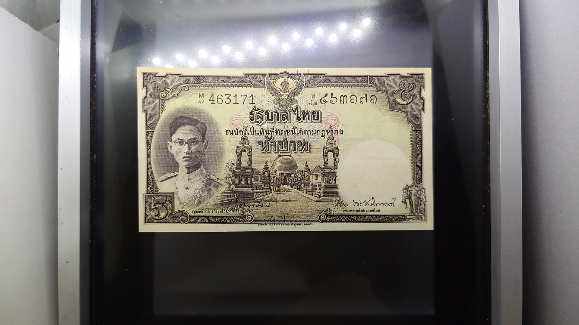 ธนบัตร 5 บาท รุ่นเก่า แบบ 9 รุ่น 2 รัชกาลที่9 หน้าหนุ่ม เลขดำ ลายน้ำพาน(โทมัส) สภาพไม่ผ่านใช้ เดิมๆ