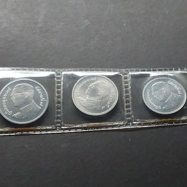 ที่คั่นหนังสือ ชุดเหรียญสตางค์ รัชกาลที่9 (50 สต. 25 สต.10 สต.) ปี พ.ศ. 2551 ไม่ผ่านใช้ หายาก ผลิตน้อย