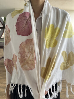 ผ้าพันคอบาติก